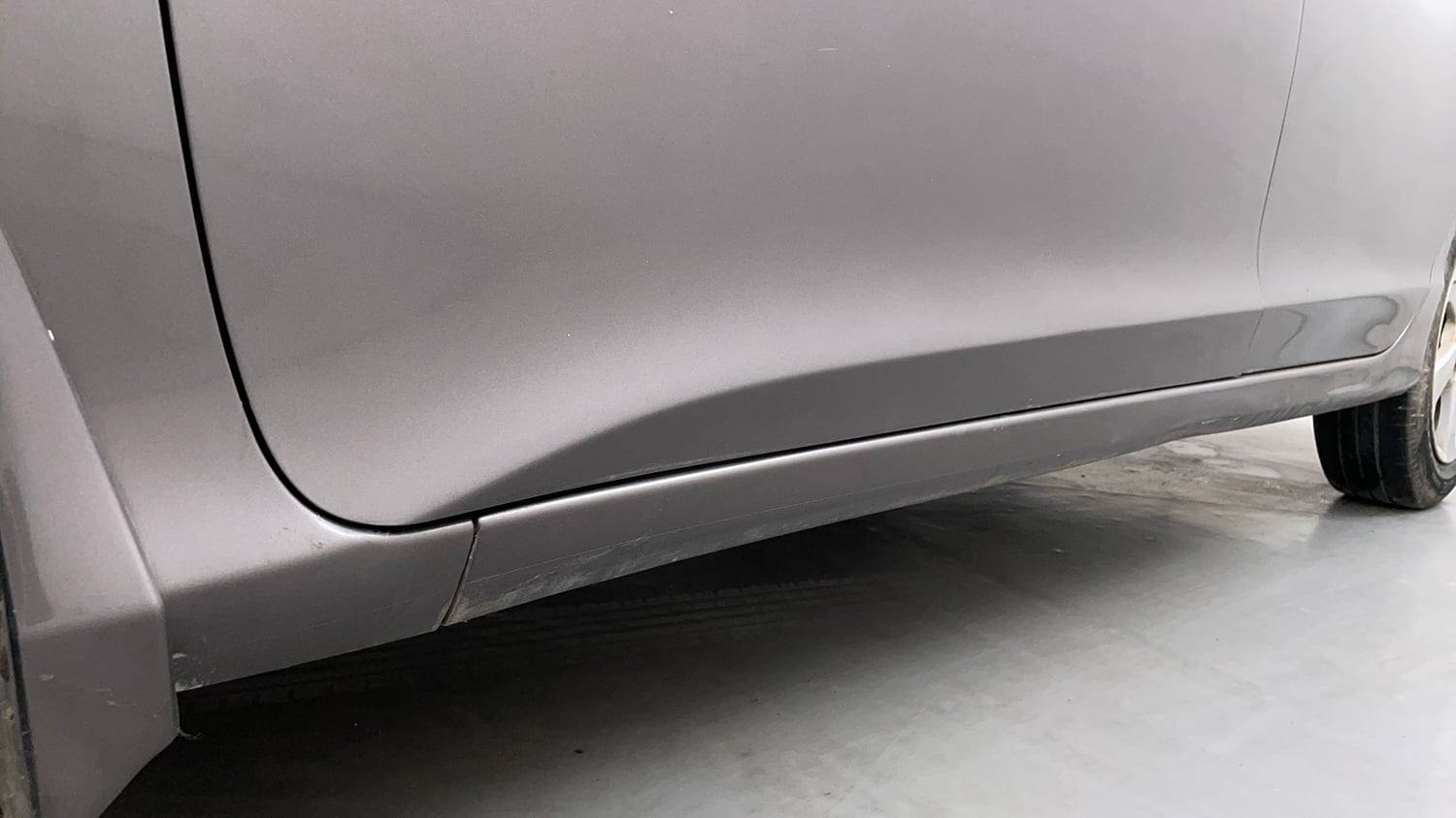 Used 2014 Honda City V Petrol Manual dents MINOR DENT