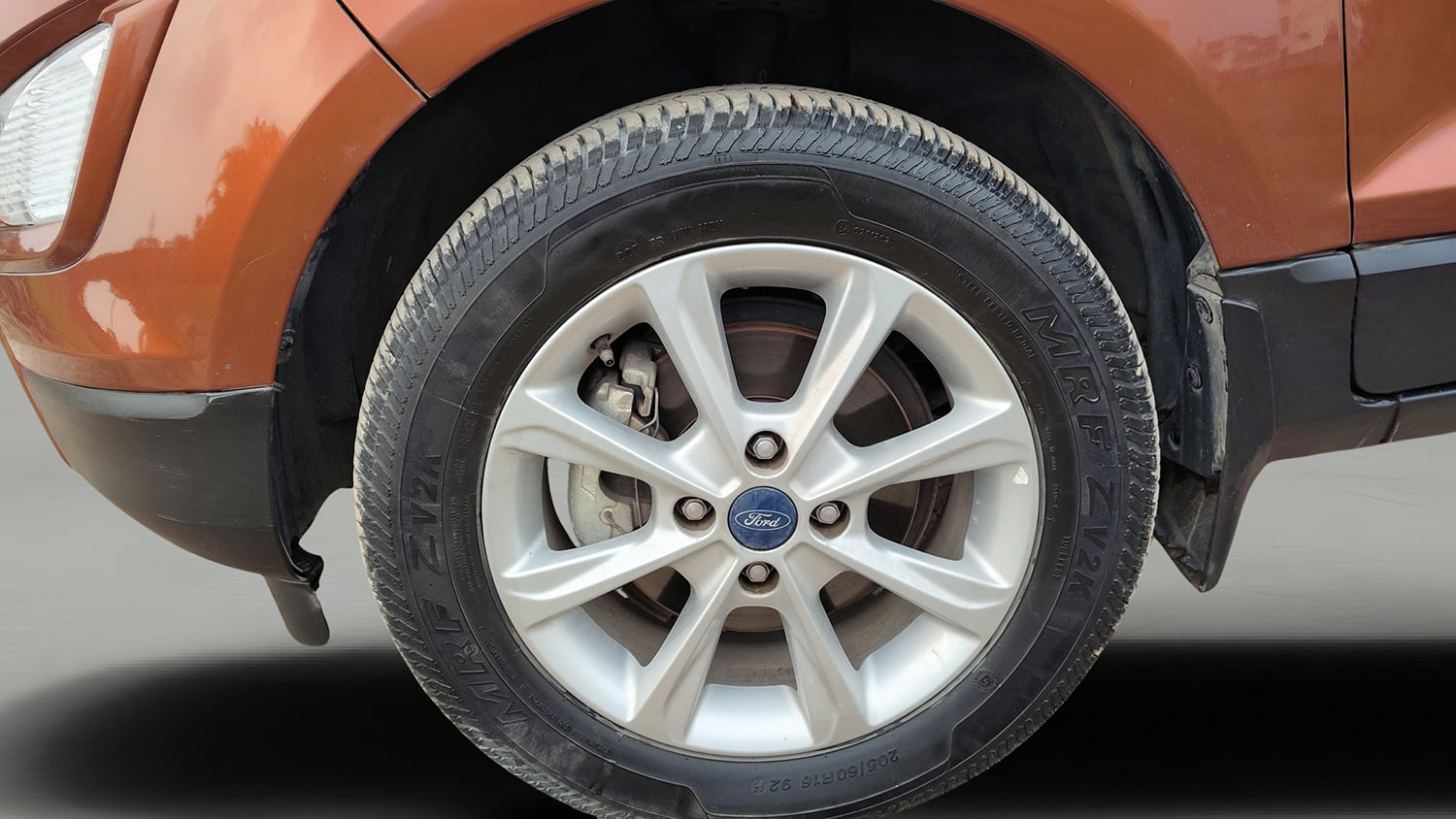 Used 2018 Ford EcoSport Titanium 1.5L Ti-VCT Petrol Manual tyres LEFT FRONT TYRE RIM VIEW