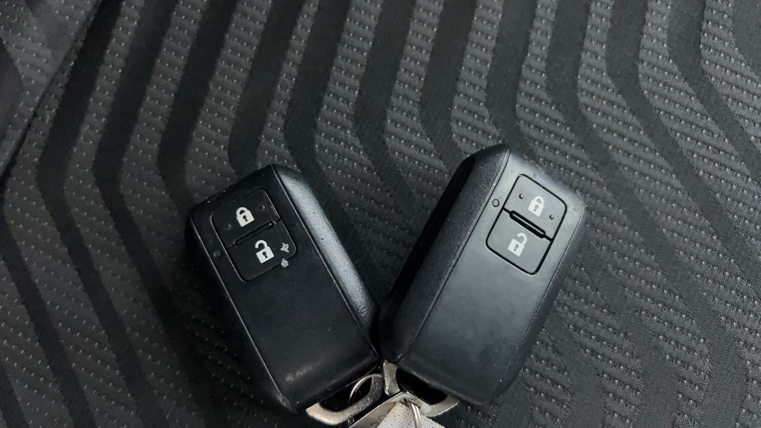 Used 2018 Maruti Suzuki Swift ZXi AMT Petrol Automatic extra CAR KEY VIEW