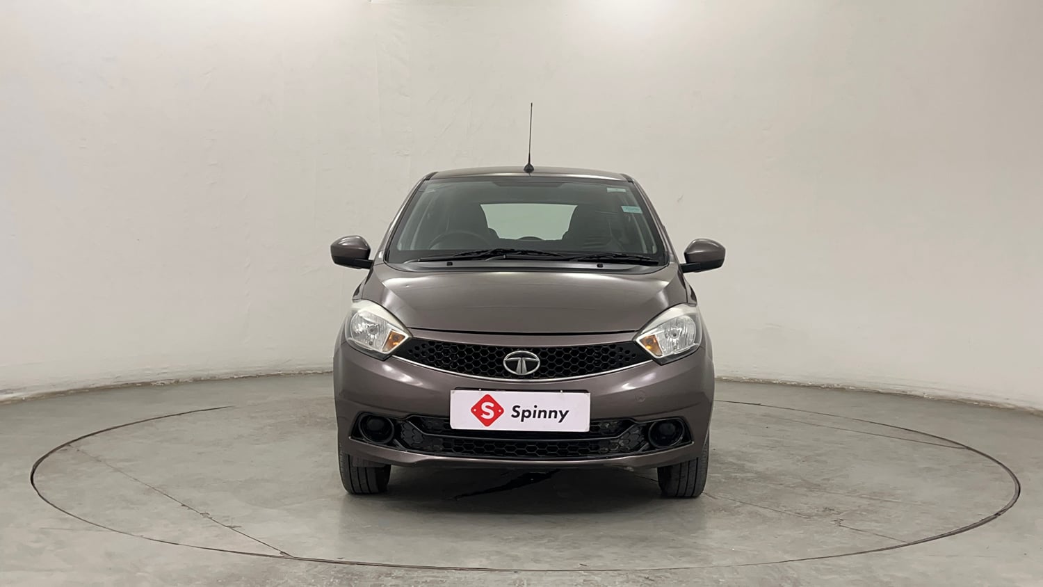 Used 2017 Tata Tiago Revotron XT Petrol Manual exterior FRONT VIEW