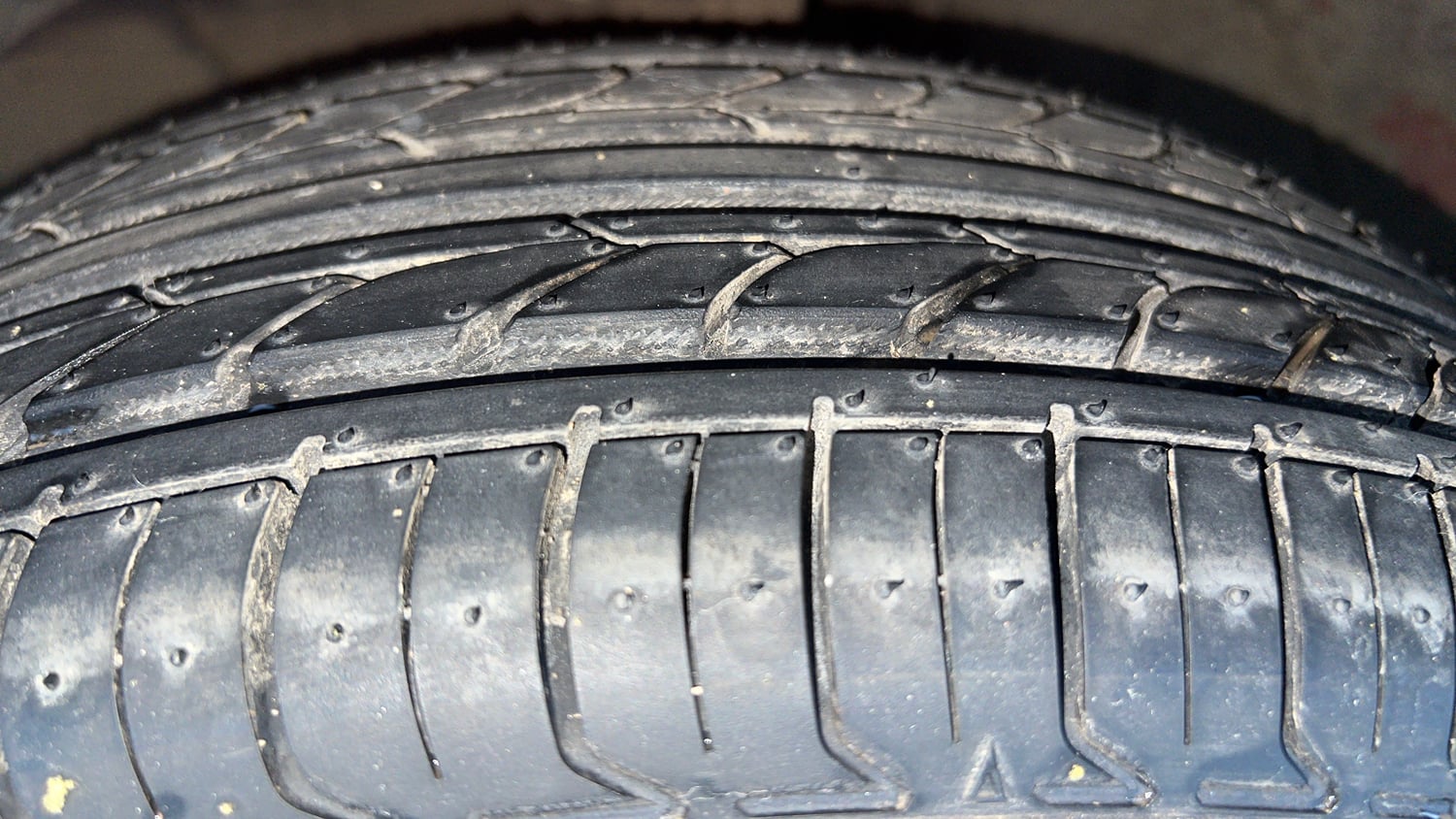 Used 2019 Maruti Suzuki Swift ZXi Plus AMT Petrol Automatic tyres LEFT FRONT TYRE TREAD VIEW