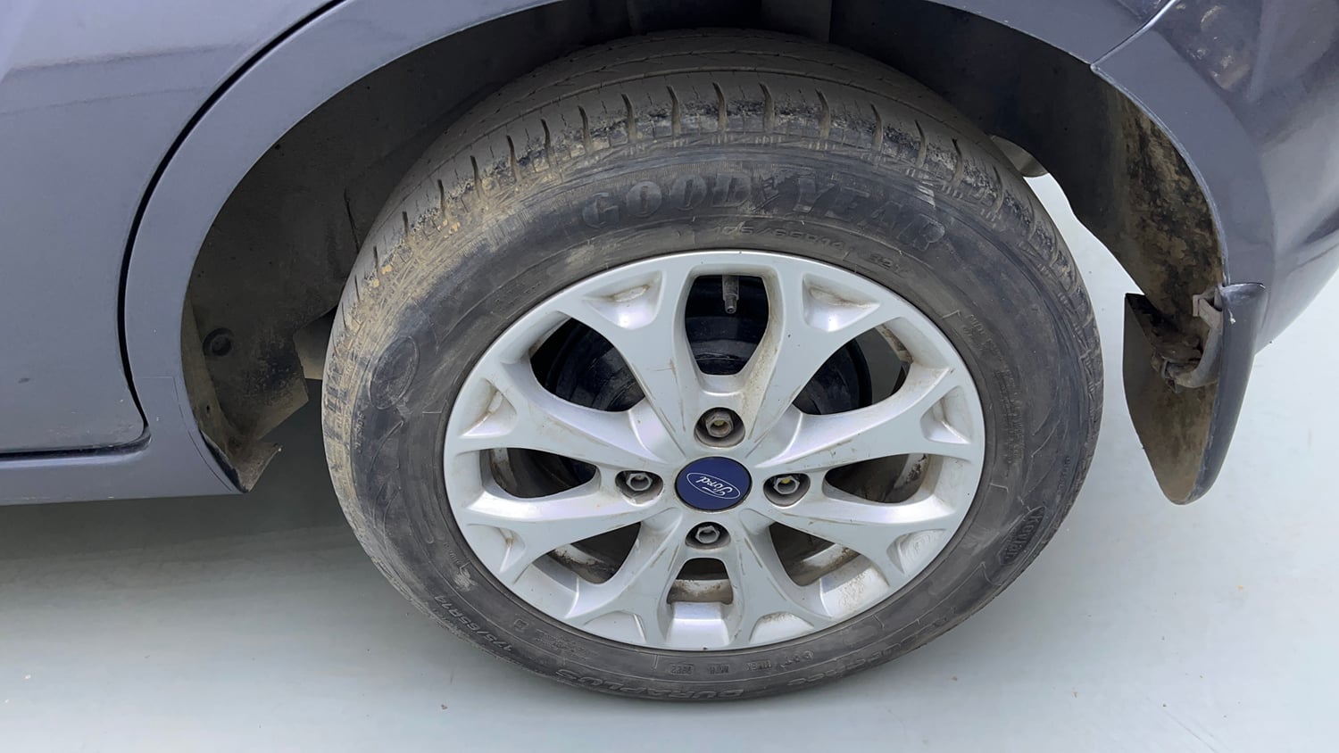 Used 2014 Ford Figo Duratorq Diesel Titanium 1.4 Diesel Manual tyres LEFT REAR TYRE RIM VIEW