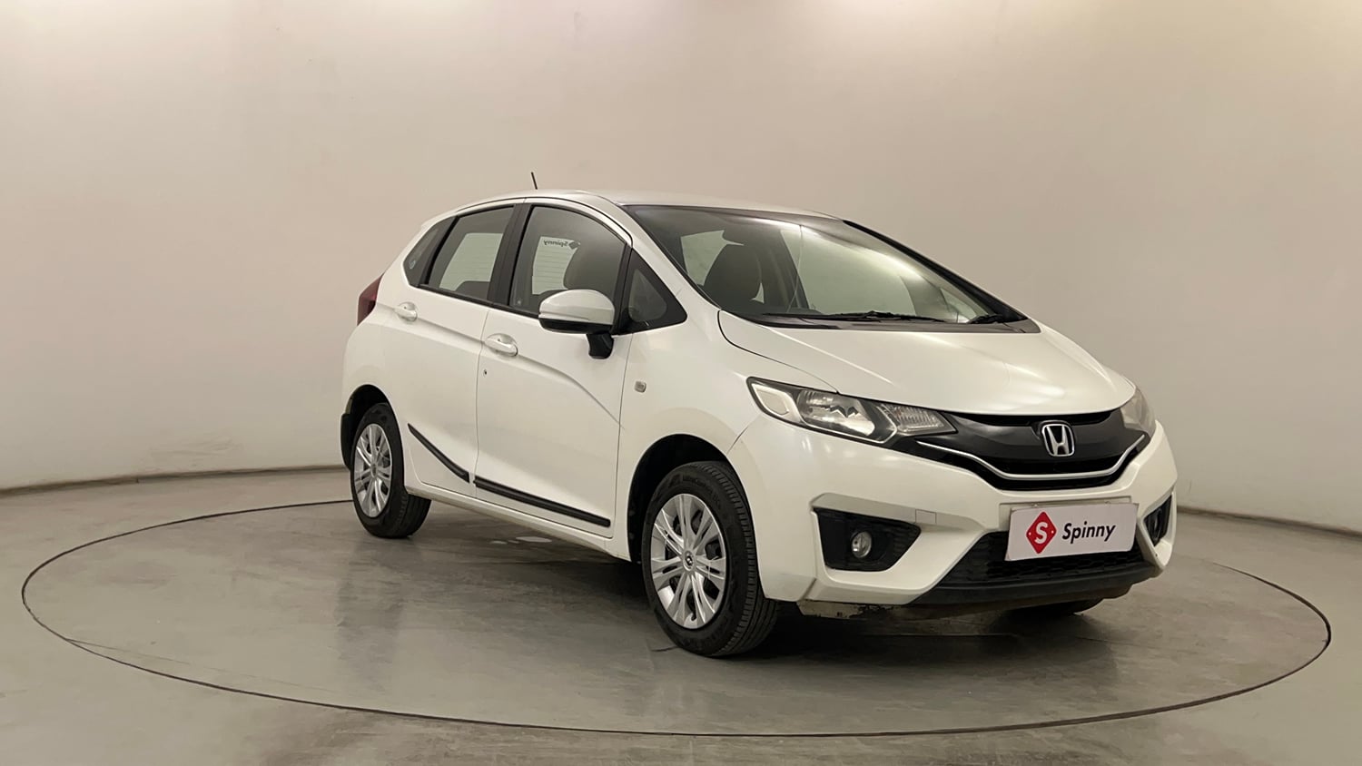 Used 2016 Honda Jazz SV Petrol Petrol Manual exterior RIGHT FRONT CORNER VIEW