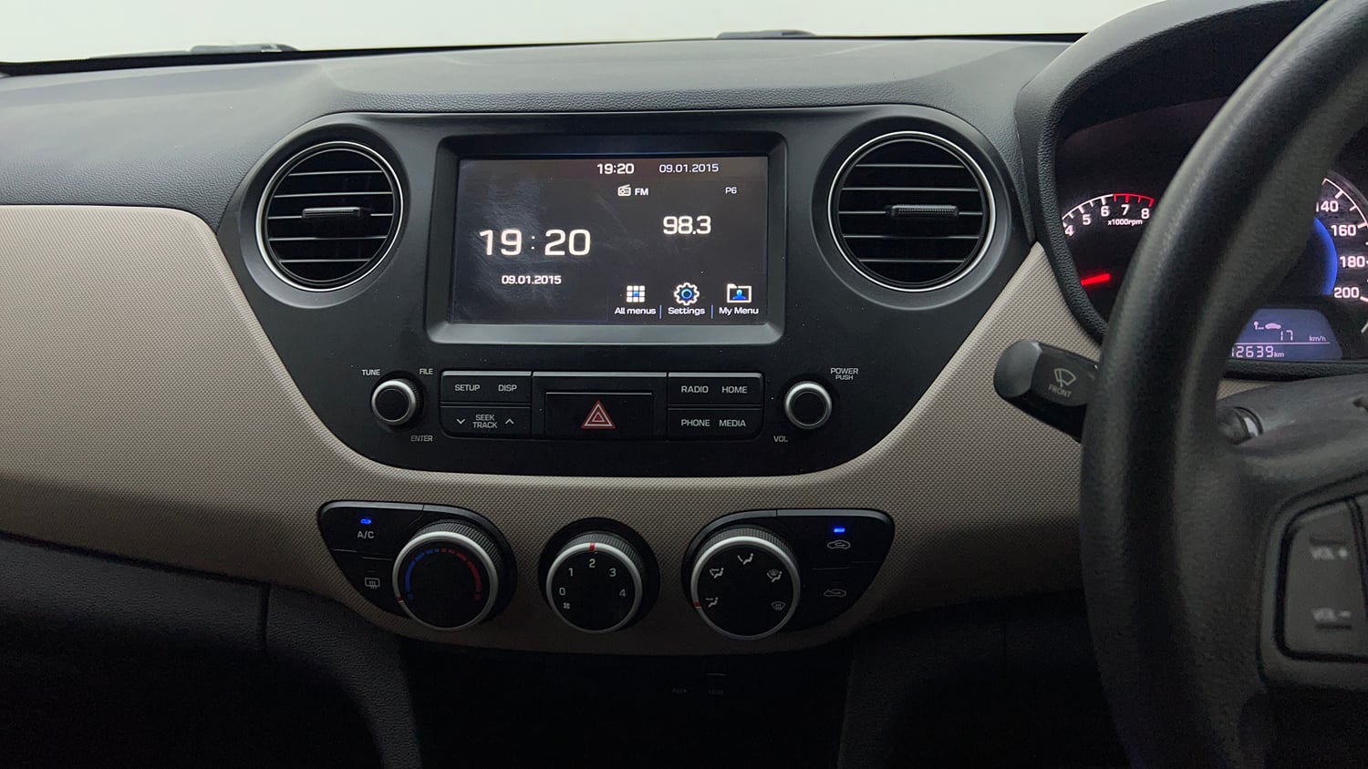 Used 2017 Hyundai Grand i10 Sportz (O) AT 1.2 Kappa VTVT Petrol Automatic top_features Integrated (in-dash) music system
