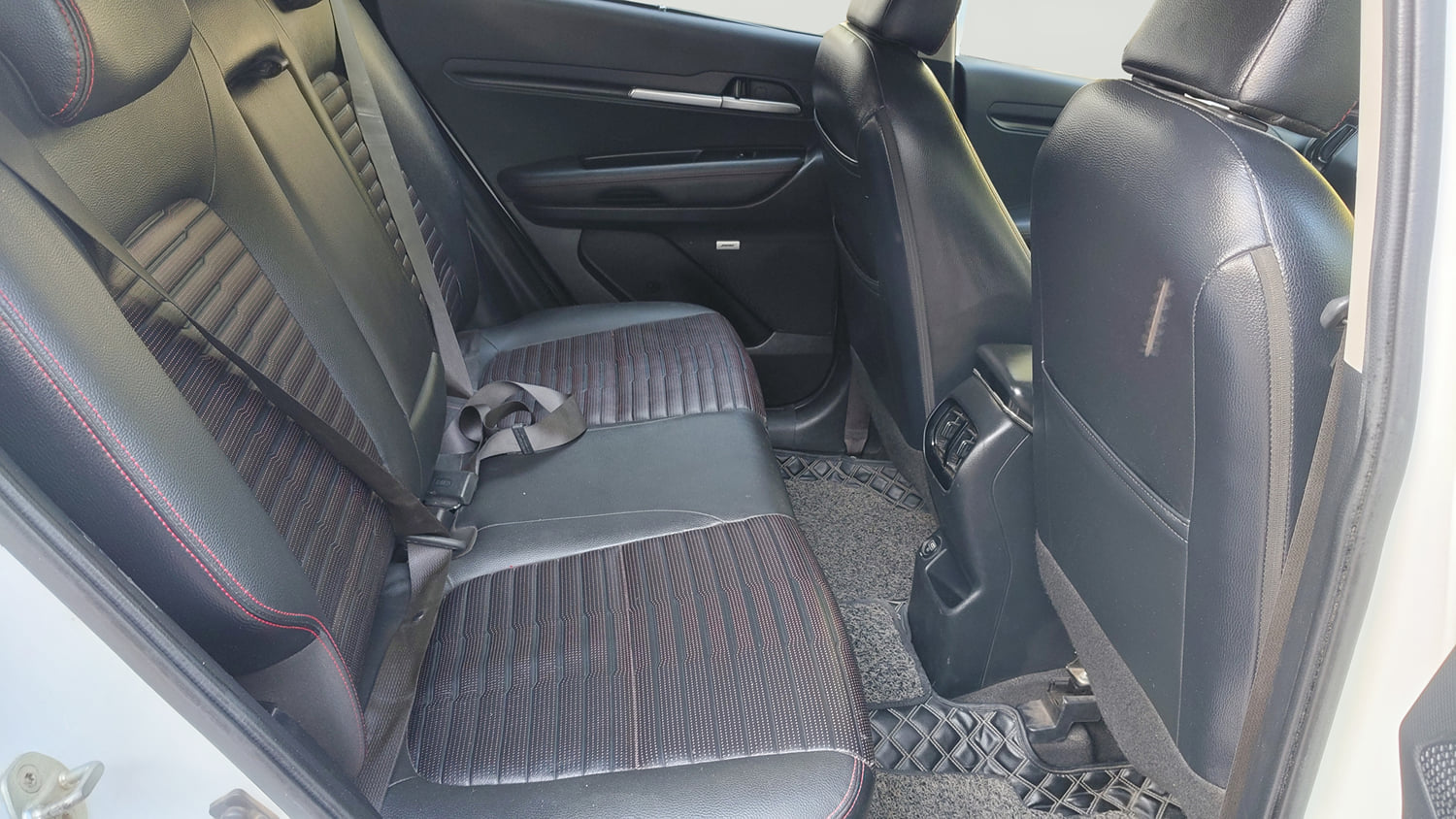 Used 2021 Kia Sonet GTX Plus 1.5 AT Diesel Automatic interior RIGHT SIDE REAR DOOR CABIN VIEW