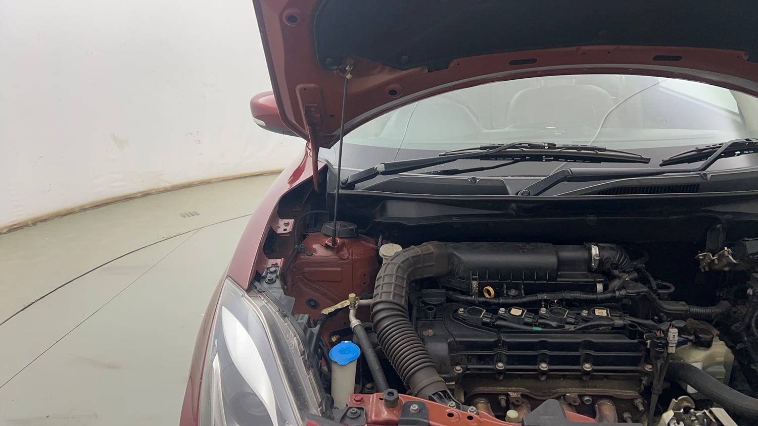 Used 2018 Maruti Suzuki Dzire ZXi Plus AMT Petrol Automatic engine ENGINE RIGHT SIDE HINGE & APRON VIEW
