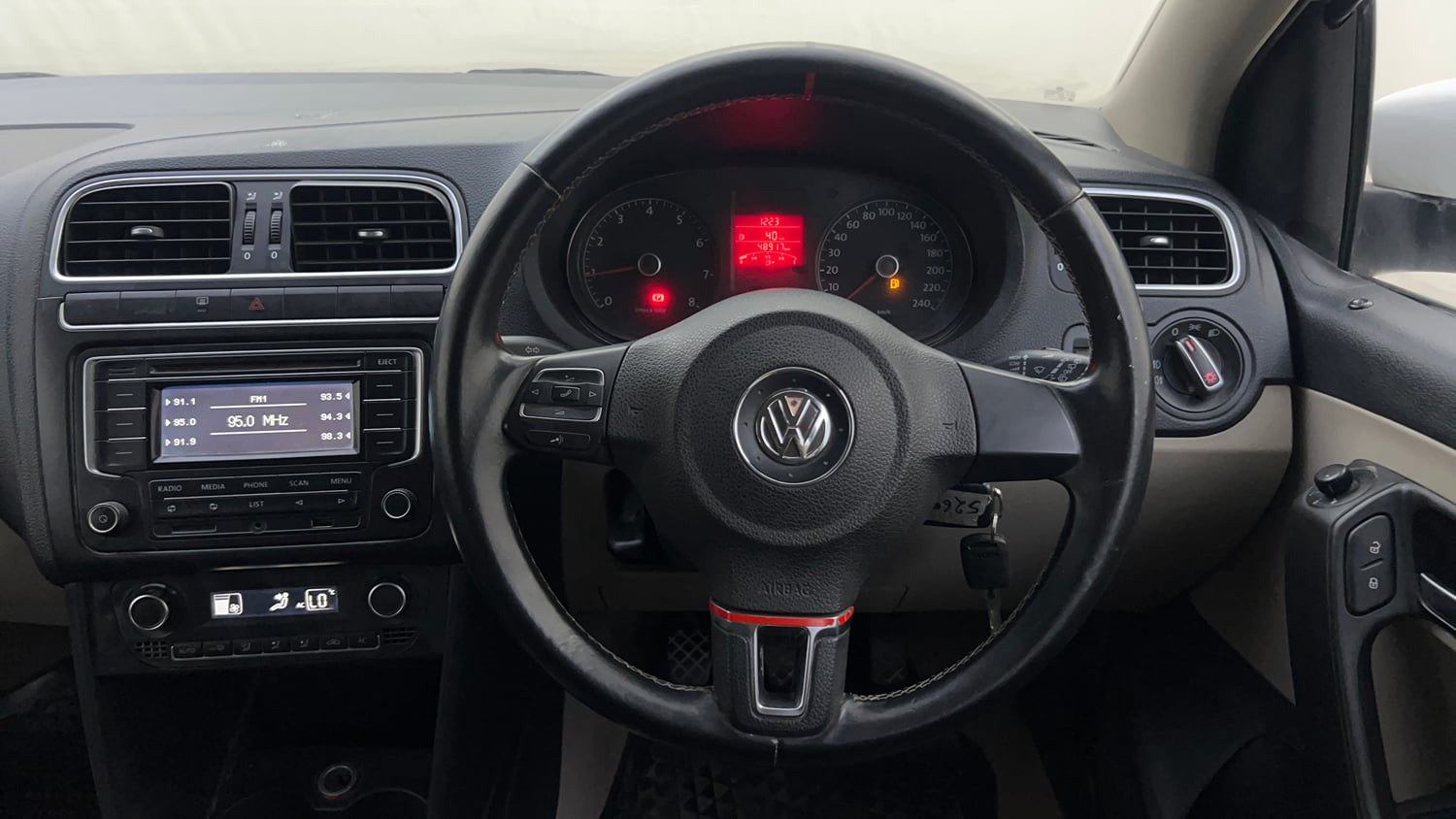 Used 2013 Volkswagen Polo Highline1.2L (P) Petrol Manual interior STEERING VIEW