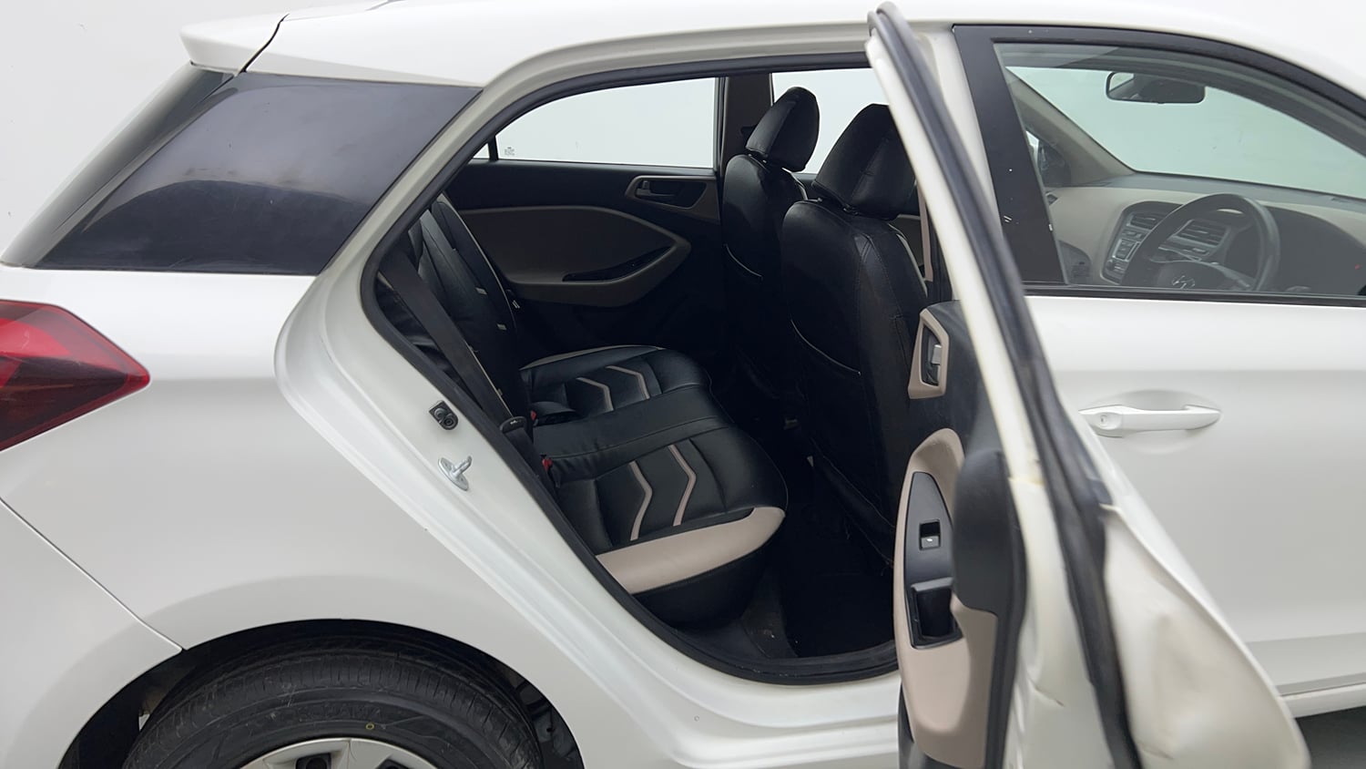 Used 2016 Hyundai Elite i20 Magna 1.2 Petrol Manual interior RIGHT SIDE REAR DOOR CABIN VIEW