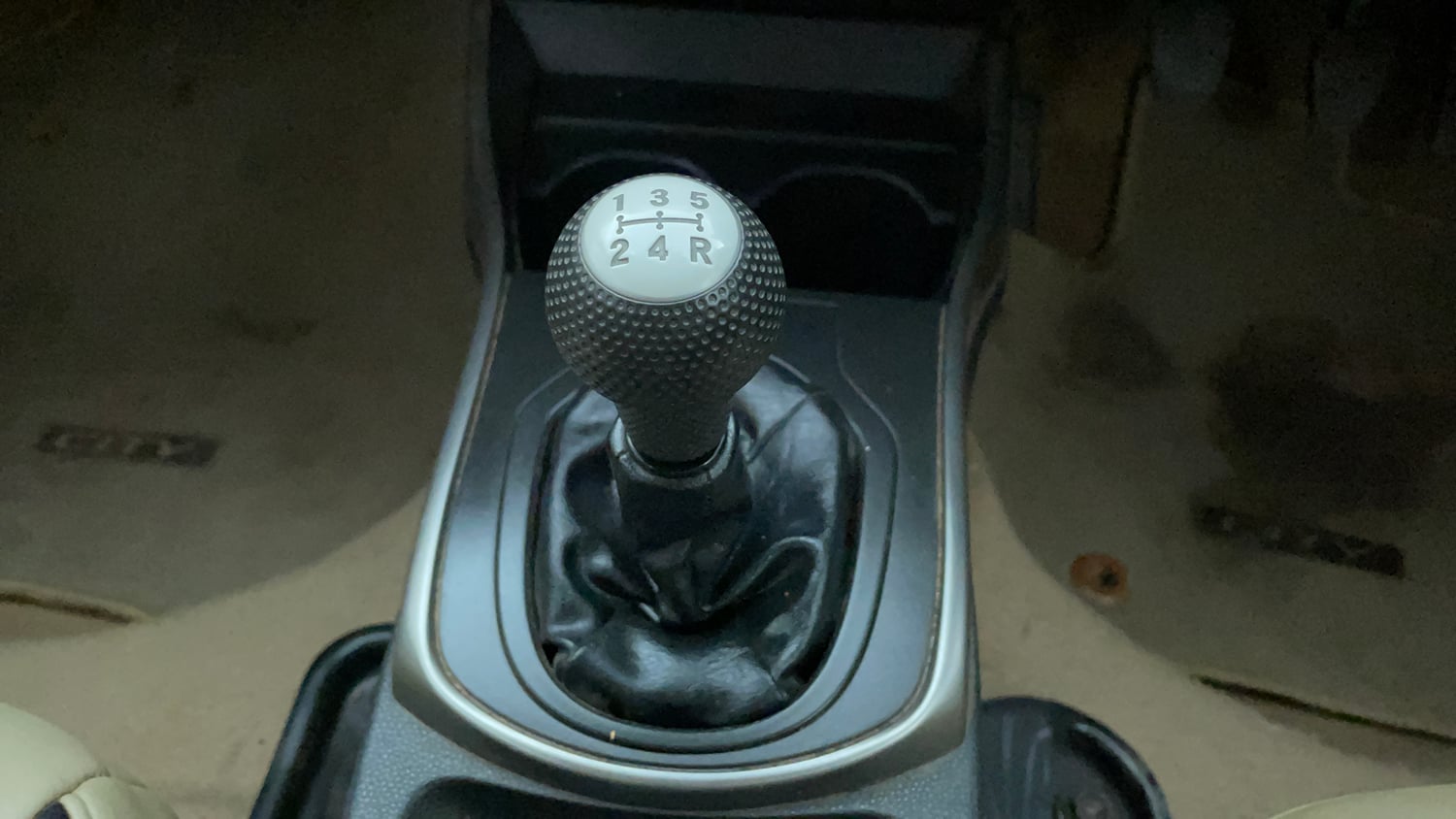 Used 2014 Honda City V Petrol Manual interior GEAR  KNOB VIEW