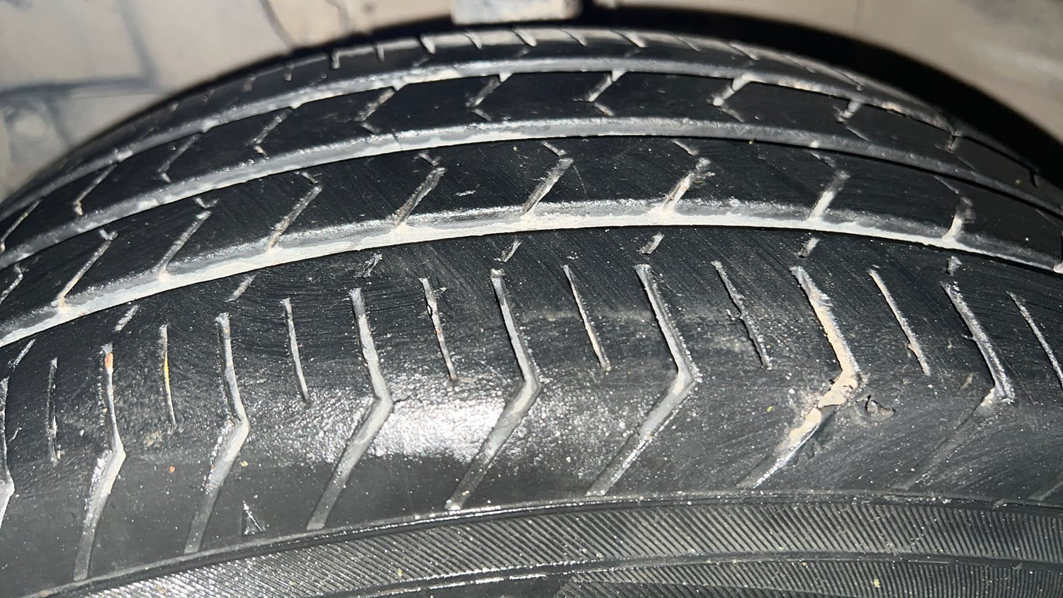 Used 2022 Maruti Suzuki Celerio ZXi Plus Petrol Manual tyres LEFT FRONT TYRE TREAD VIEW