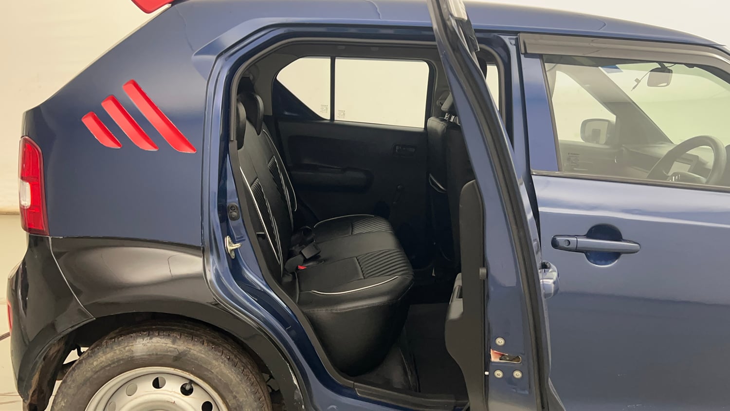 Used 2022 Maruti Suzuki Ignis Sigma 1.2 MT Petrol Manual interior RIGHT SIDE REAR DOOR CABIN VIEW