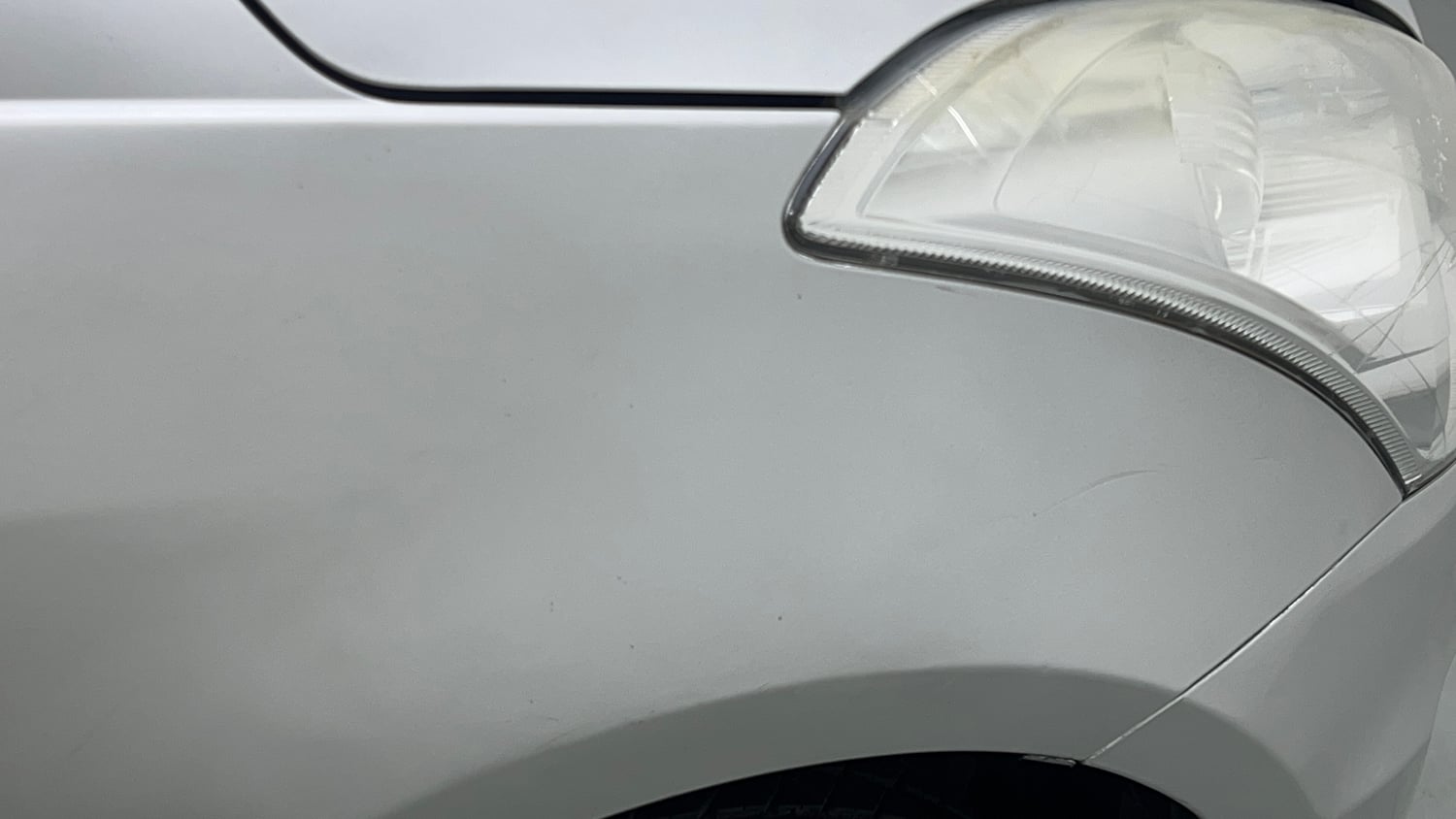 Used 2015 Maruti Suzuki Swift Lxi (O) Petrol Manual dents MINOR DENT