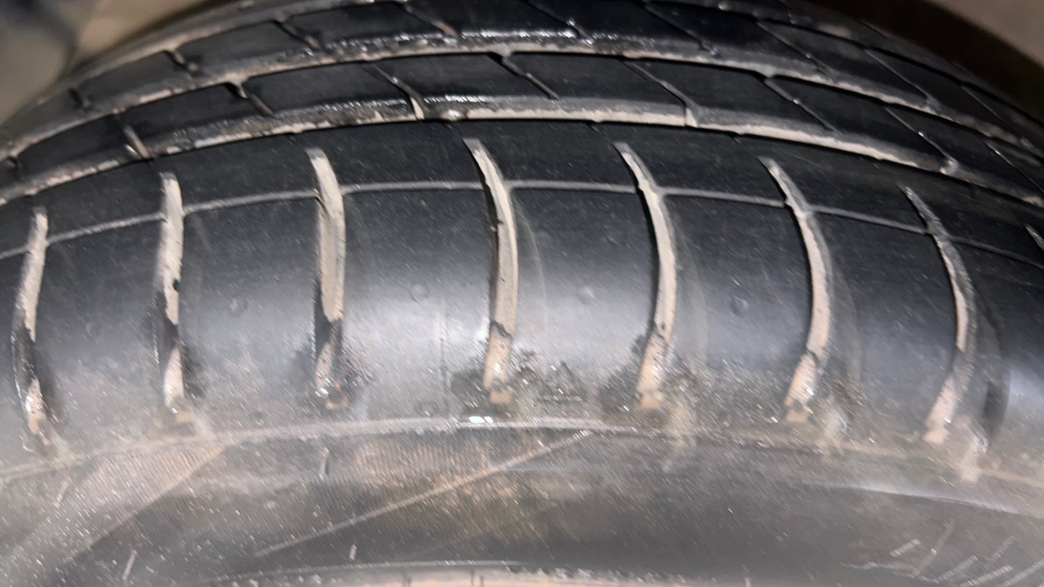 Used 2018 Hyundai Grand i10 Magna 1.2 Kappa VTVT Petrol Manual tyres LEFT FRONT TYRE TREAD VIEW