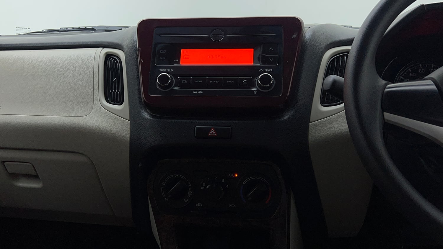 Used 2024 Maruti Suzuki Wagon R VXI 1.0 CNG Cng Manual top_features Integrated (in-dash) music system