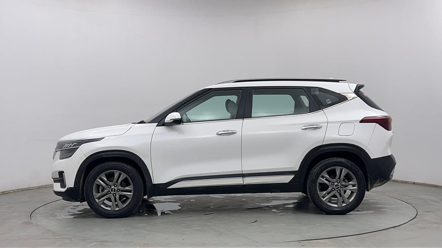 Used 2020 Kia Seltos HTX Plus 1.5 Diesel Diesel Manual exterior LEFT SIDE VIEW