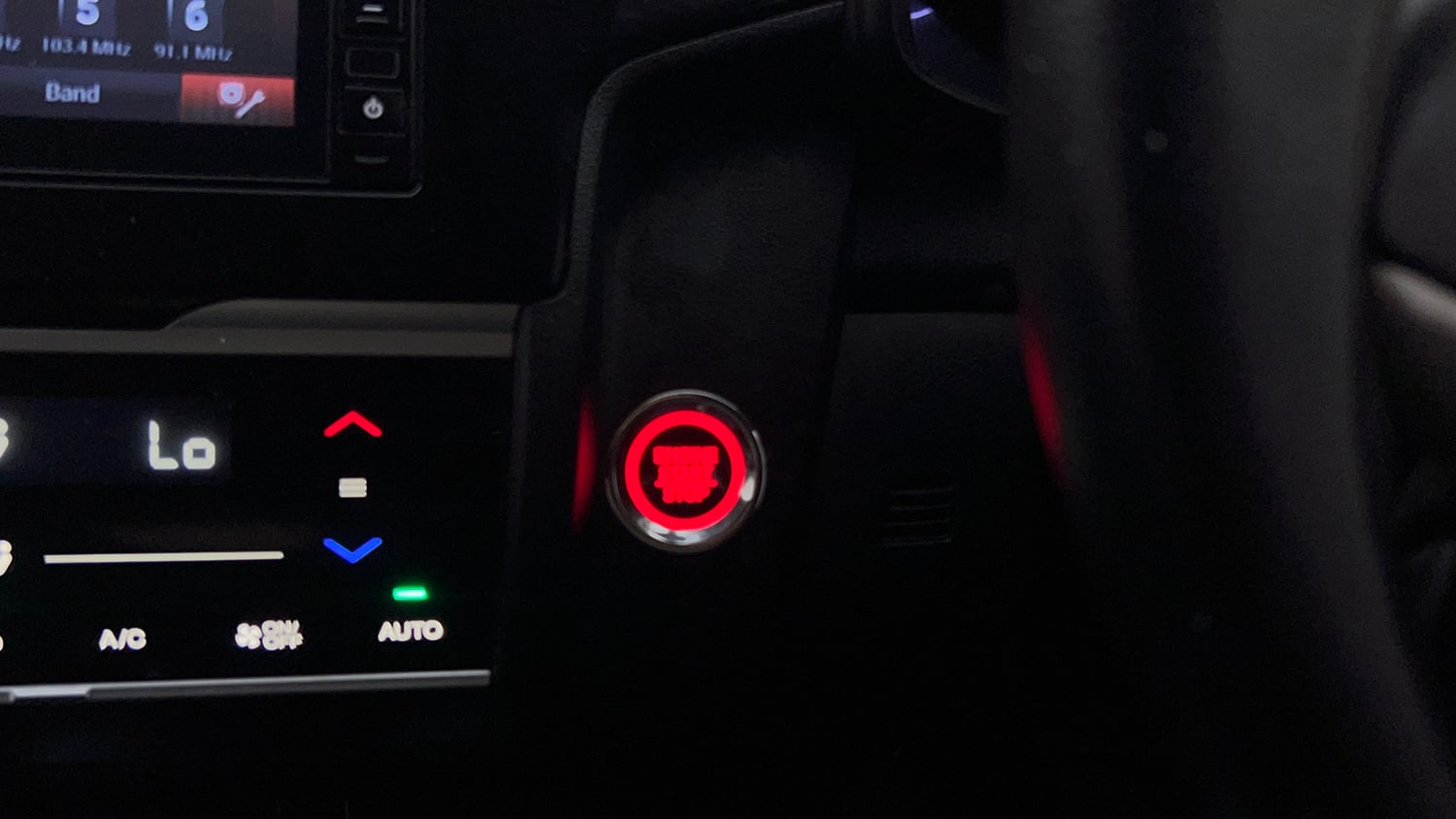Used 2021 Honda WR-V VX MT Petrol Petrol Manual top_features Keyless start