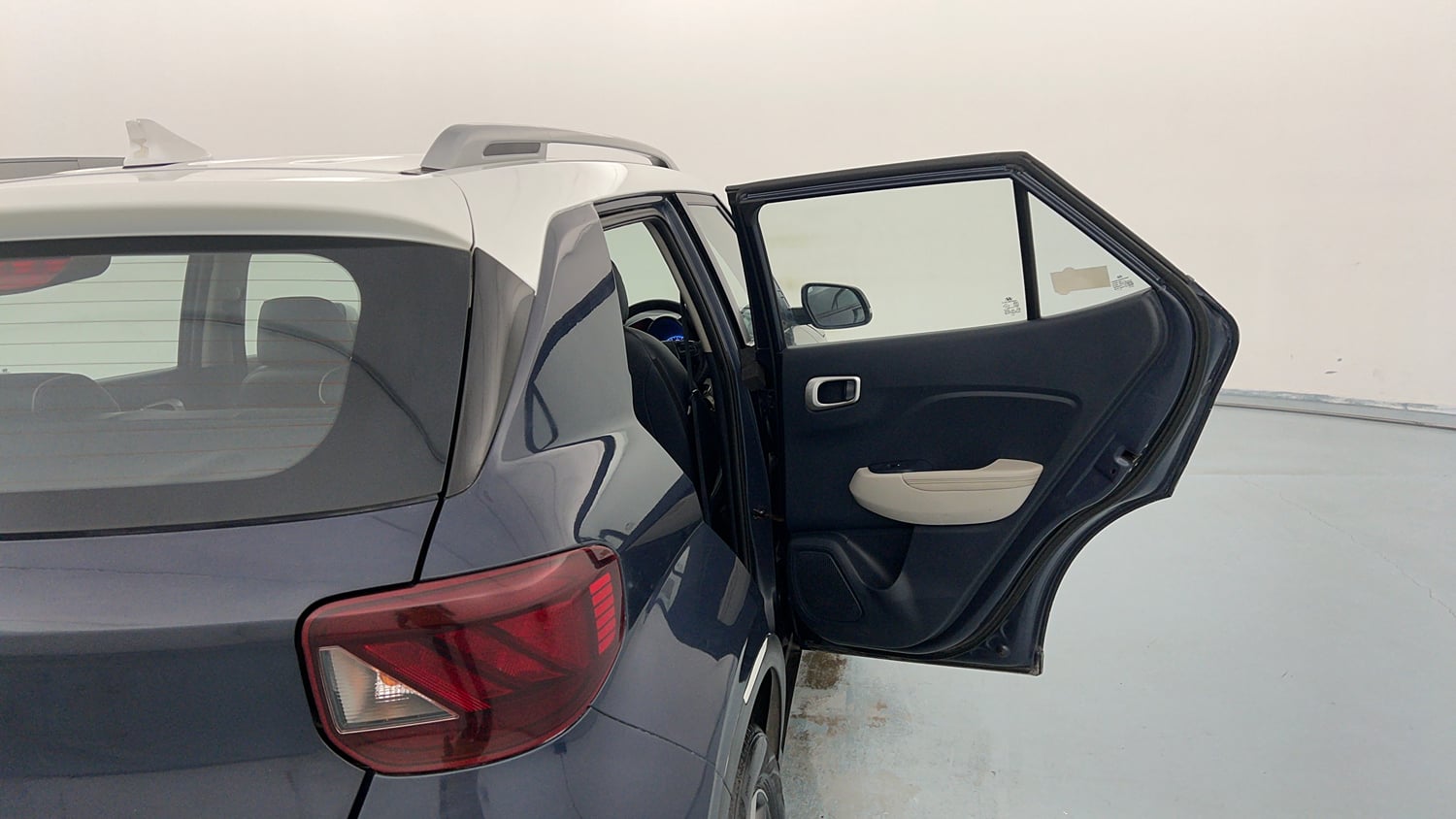 Used 2020 Hyundai Venue SX 1.4 CRDi Dual Tone Diesel Manual interior RIGHT REAR DOOR OPEN VIEW