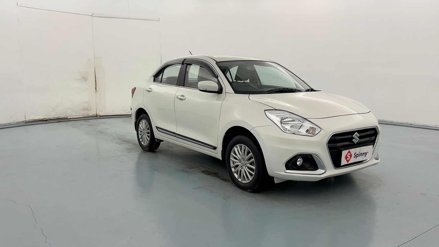Used 2020 Maruti Suzuki Dzire ZXi Petrol Manual exterior RIGHT FRONT CORNER VIEW