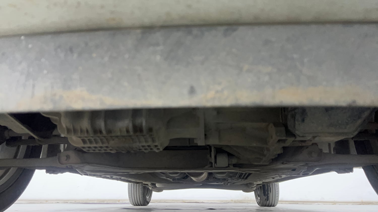 Used 2017 Ford Figo Titanium 1.2 Ti-VCT Petrol Manual extra FRONT LEFT UNDERBODY VIEW