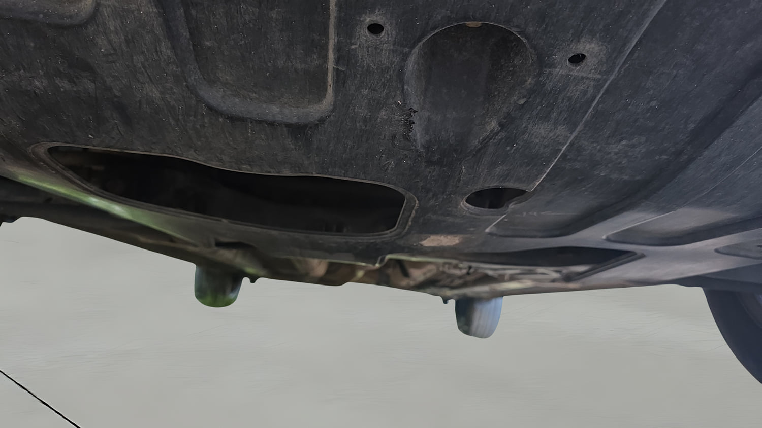 Used 2022 Hyundai Venue SX 1.2 Petrol Petrol Manual extra FRONT LEFT UNDERBODY VIEW