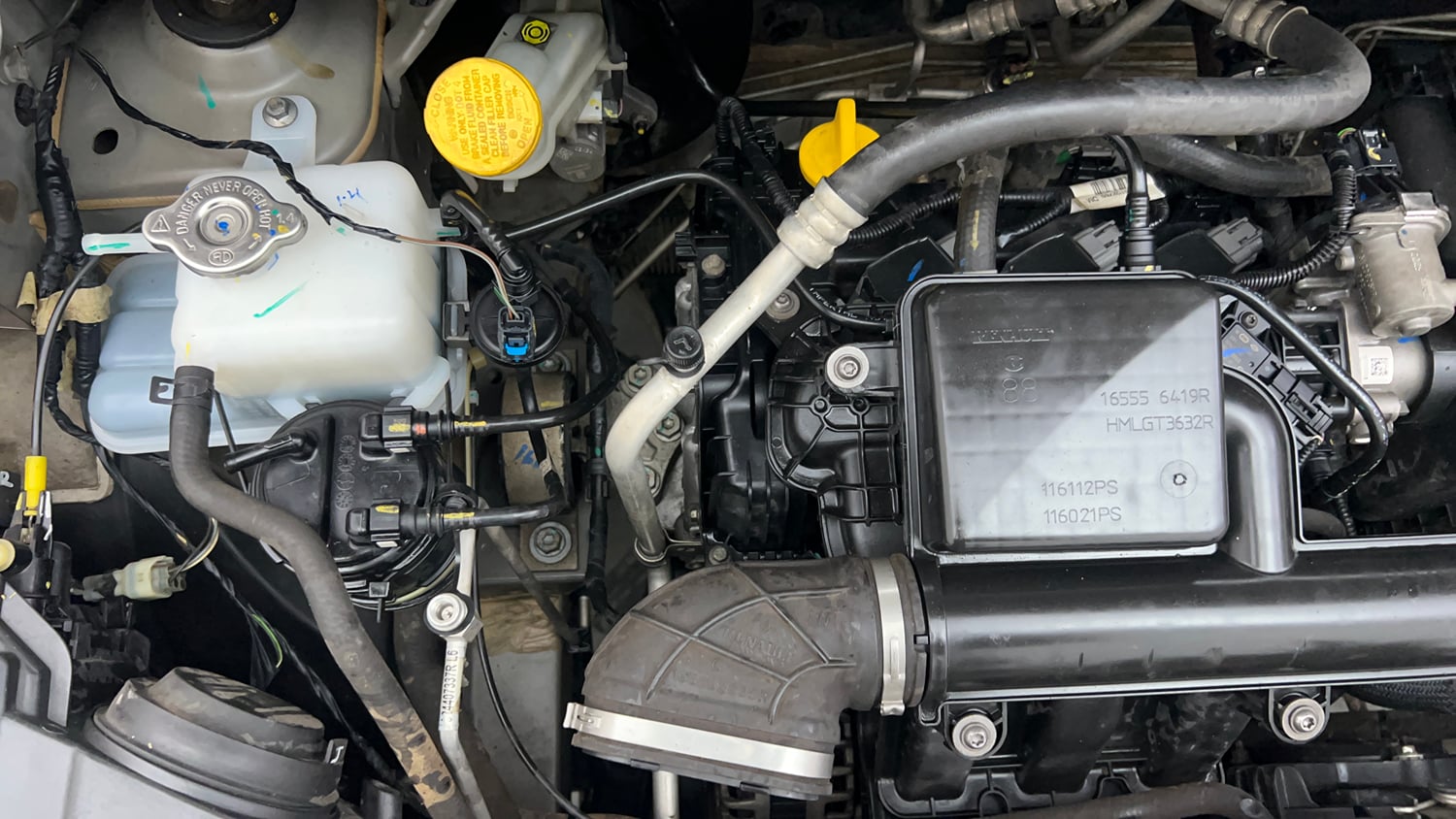 Used 2023 Renault Triber RXT EASY-R AMT Petrol Automatic engine ENGINE RIGHT SIDE VIEW