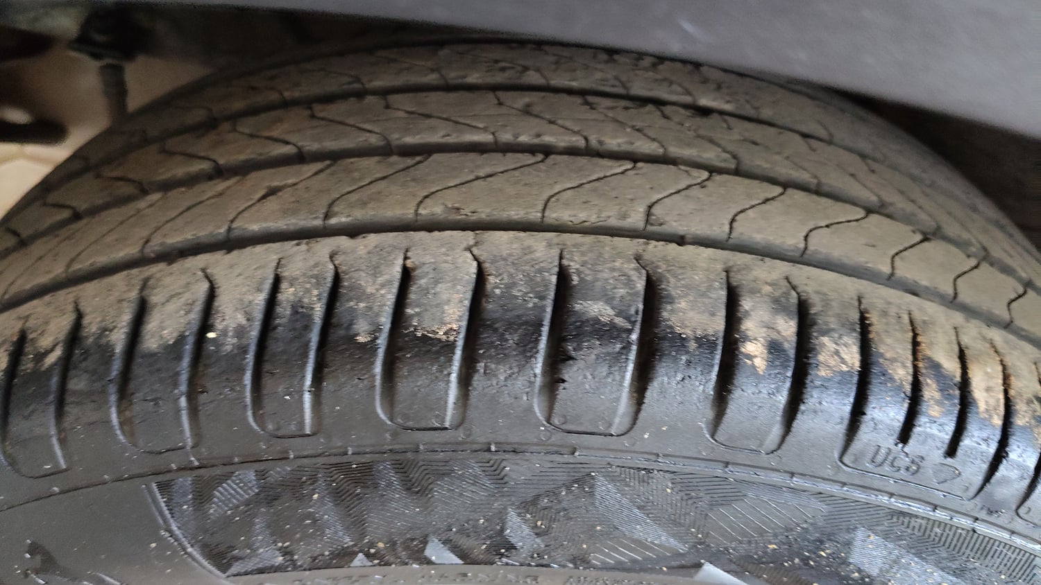 Used 2021 Kia Sonet GTX Plus 1.5 AT Diesel Automatic tyres RIGHT REAR TYRE TREAD VIEW