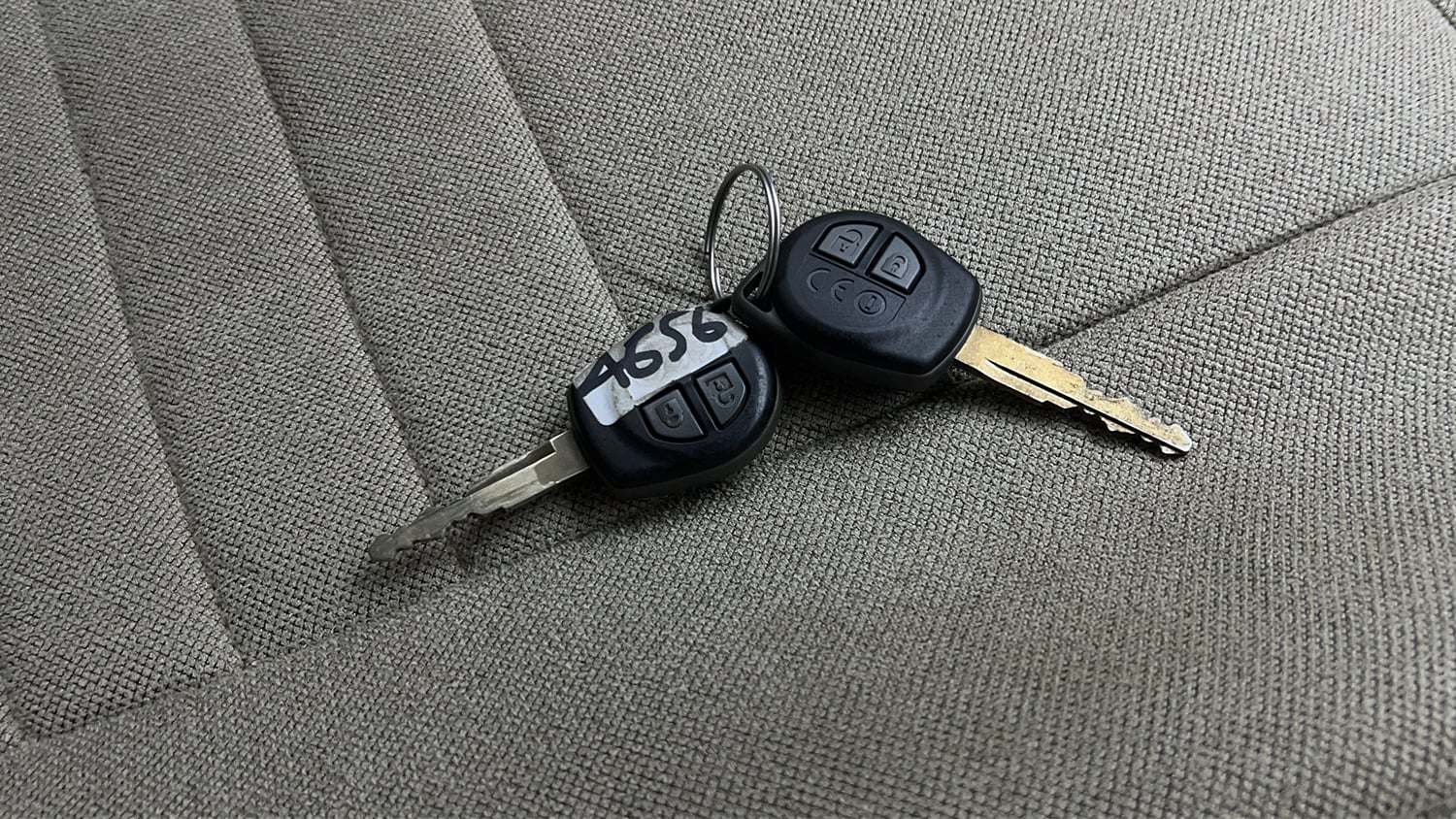 Used 2017 Maruti Suzuki Dzire VXi AMT Petrol Automatic extra CAR KEY VIEW