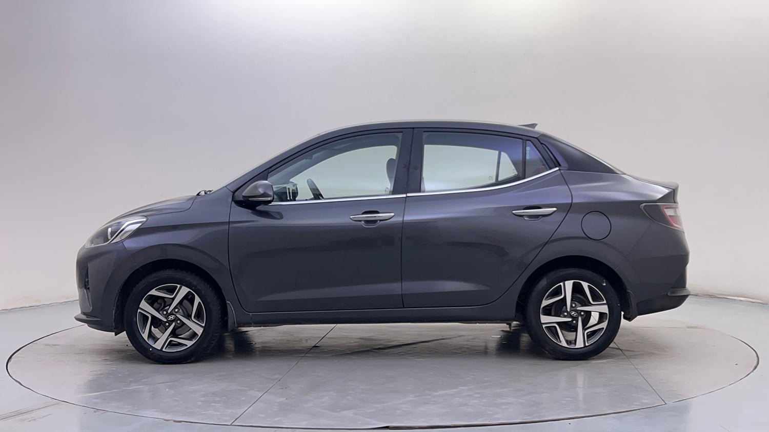 Used 2020 Hyundai Aura SX 1.2 (O) Petrol Petrol Manual exterior LEFT SIDE VIEW