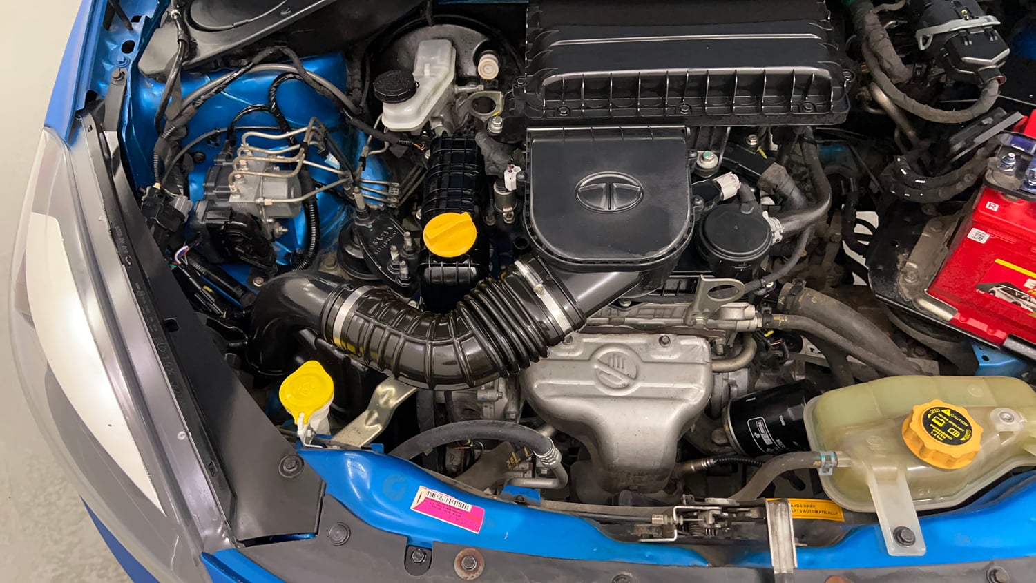 Used 2019 Tata Tiago Revotron XZ Plus Petrol Manual engine ENGINE RIGHT SIDE VIEW