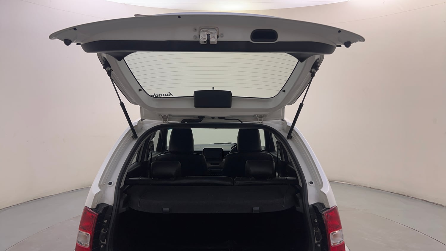 Used 2018 Maruti Suzuki Ignis Alpha 1.2 AMT Petrol Automatic interior DICKY DOOR OPEN VIEW