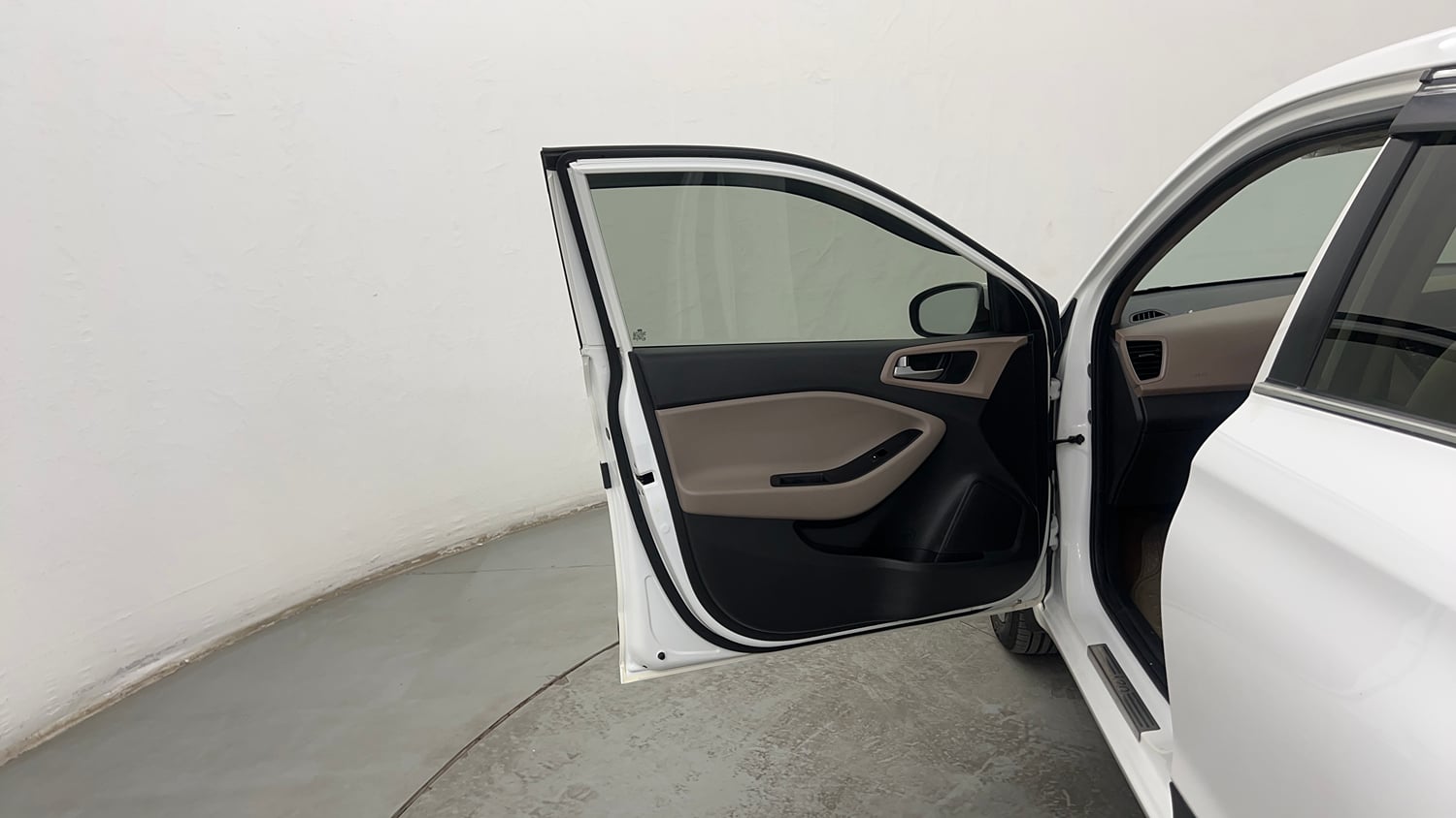 Used 2019 Hyundai Elite i20 Asta 1.2 (O) Petrol Manual interior LEFT FRONT DOOR OPEN VIEW