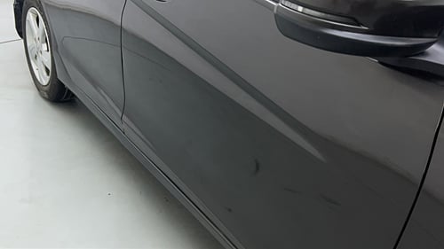 Used 2016 Honda City VX Petrol Manual dents MINOR SCRATCH
