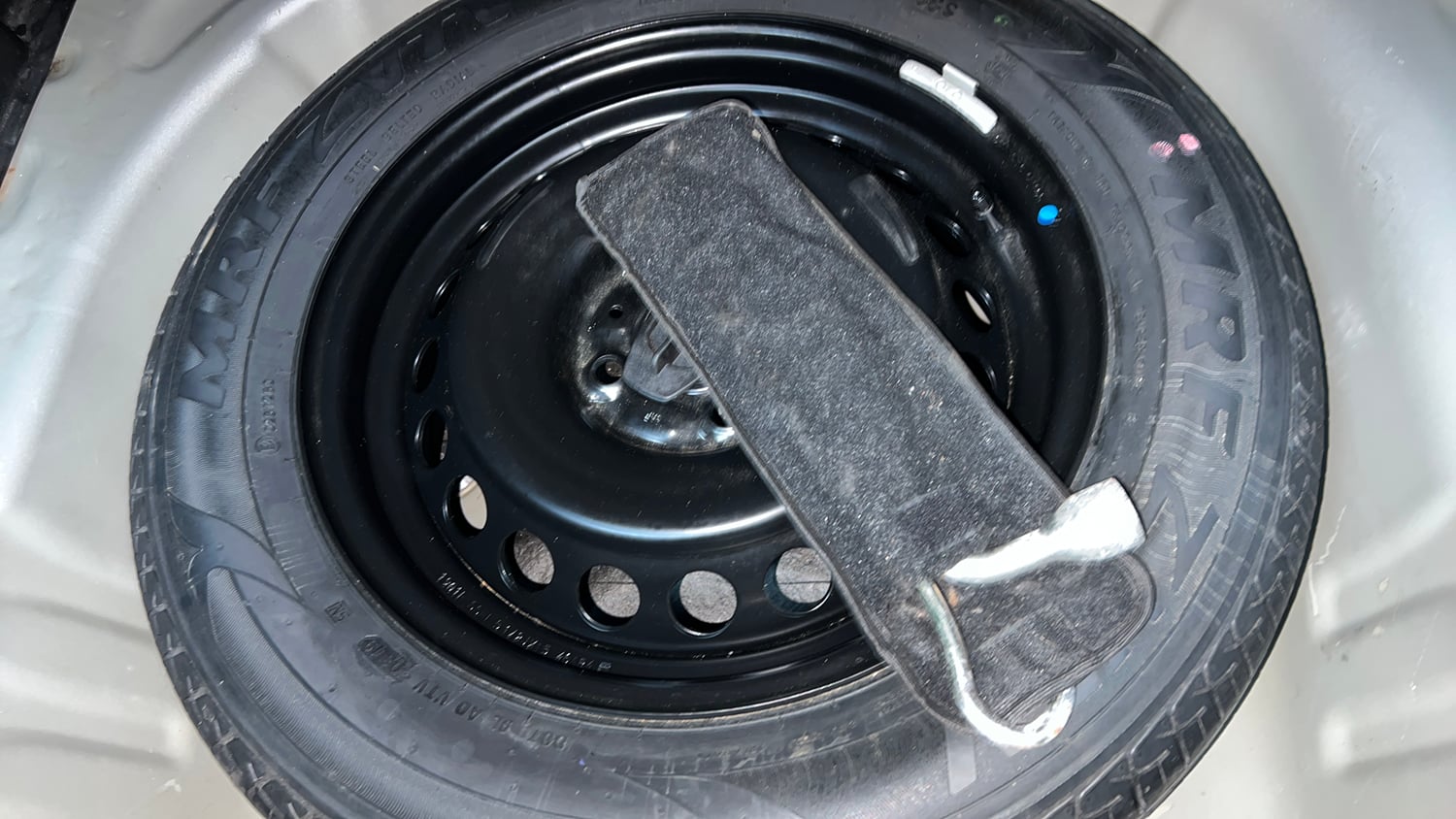 Used 2019 Maruti Suzuki Baleno Delta Petrol Manual tyres SPARE TYRE VIEW