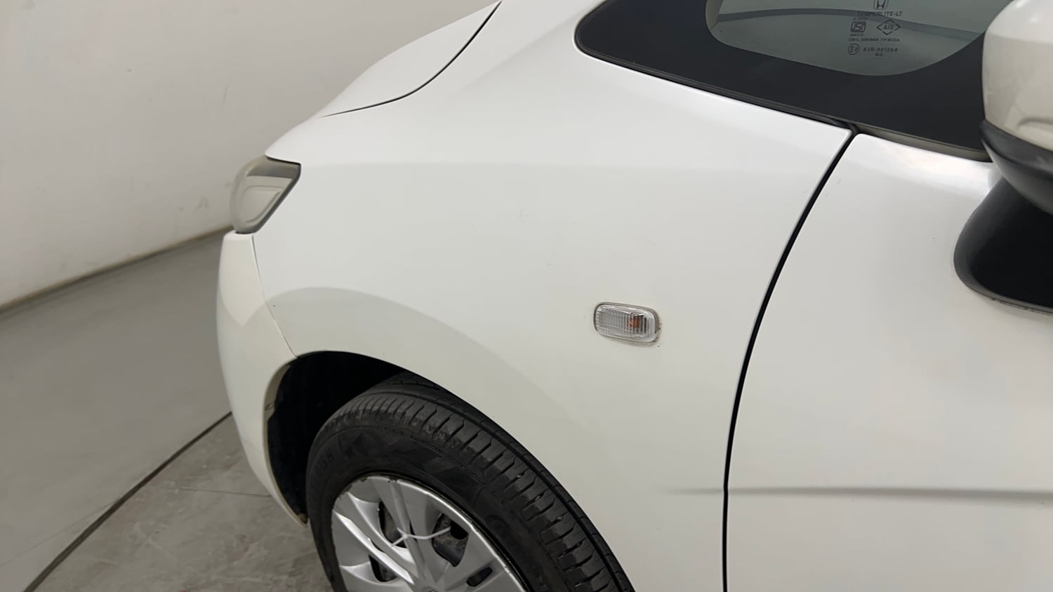 Used 2016 Honda Jazz SV Petrol Petrol Manual dents MINOR SCRATCH