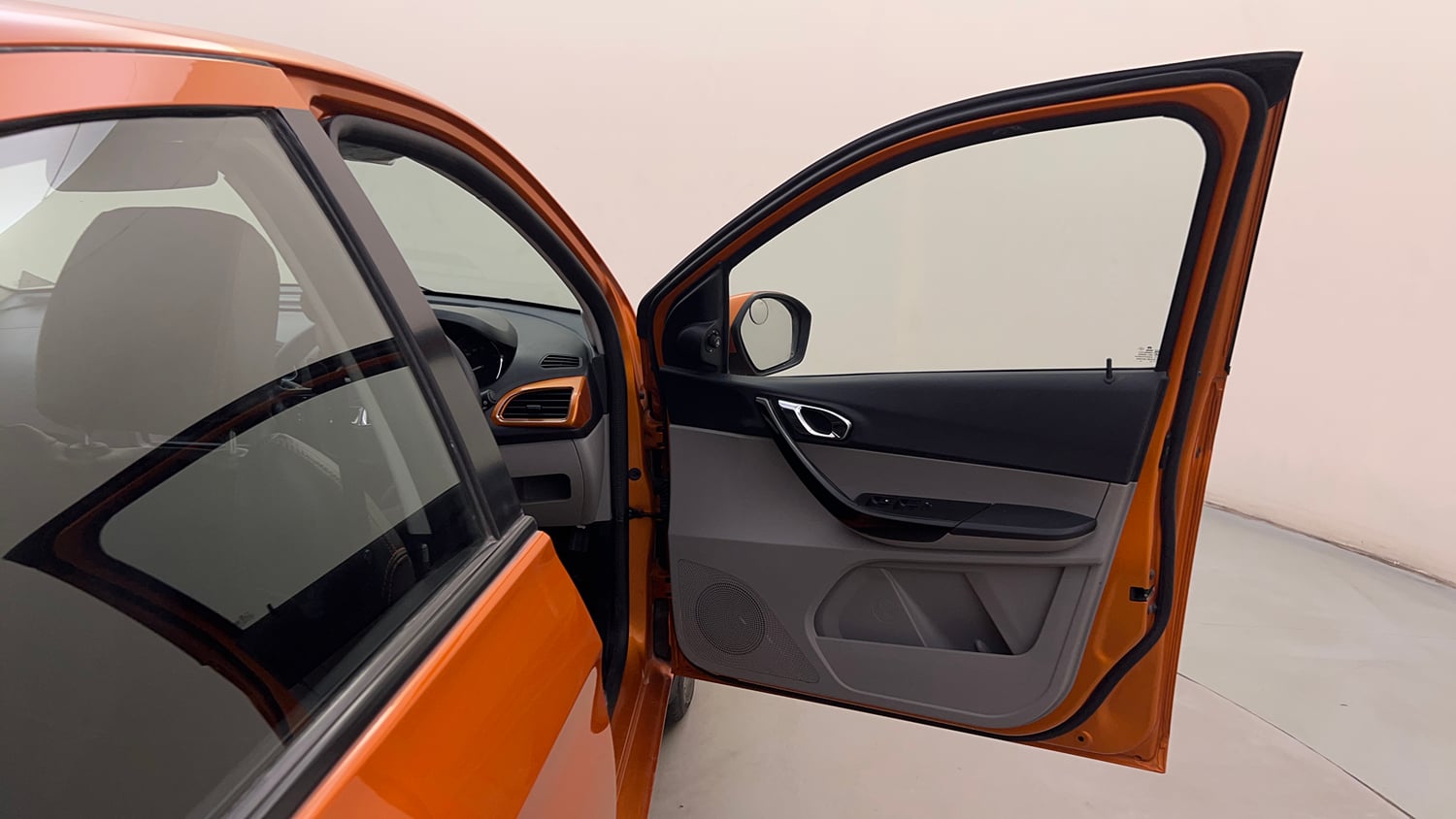 Used 2019 Tata Tiago Revotron XZ Plus Petrol Manual interior RIGHT FRONT DOOR OPEN VIEW
