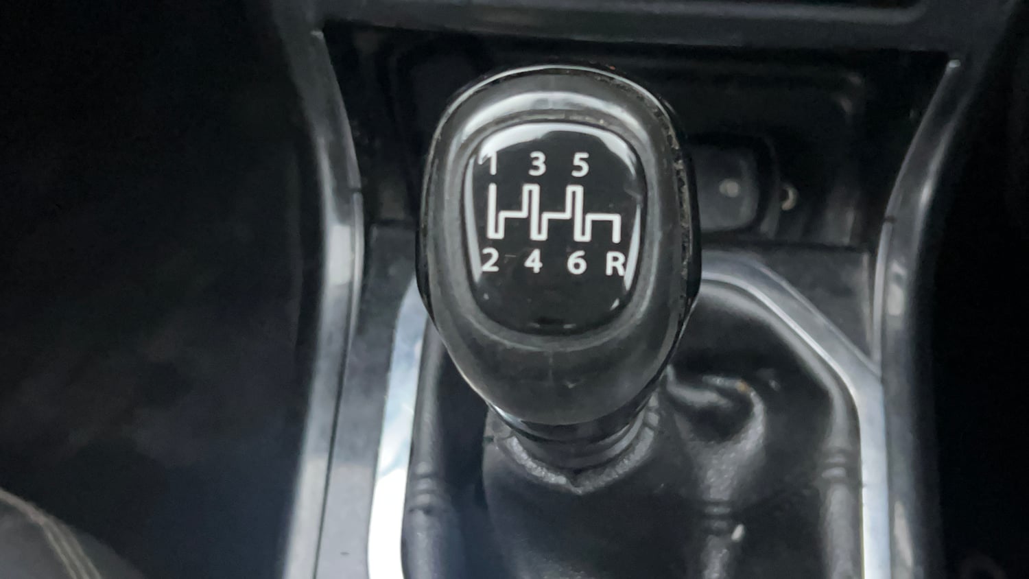 Used 2022 Tata Nexon XZ Plus (O) Petrol Manual interior GEAR  KNOB VIEW