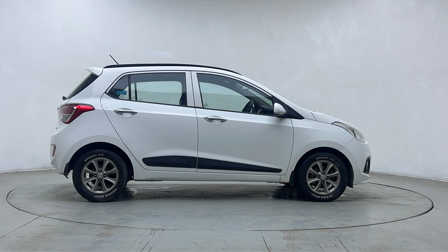 Used 2016 Hyundai Grand i10 Asta AT 1.2 Kappa VTVT Petrol Automatic exterior RIGHT SIDE VIEW