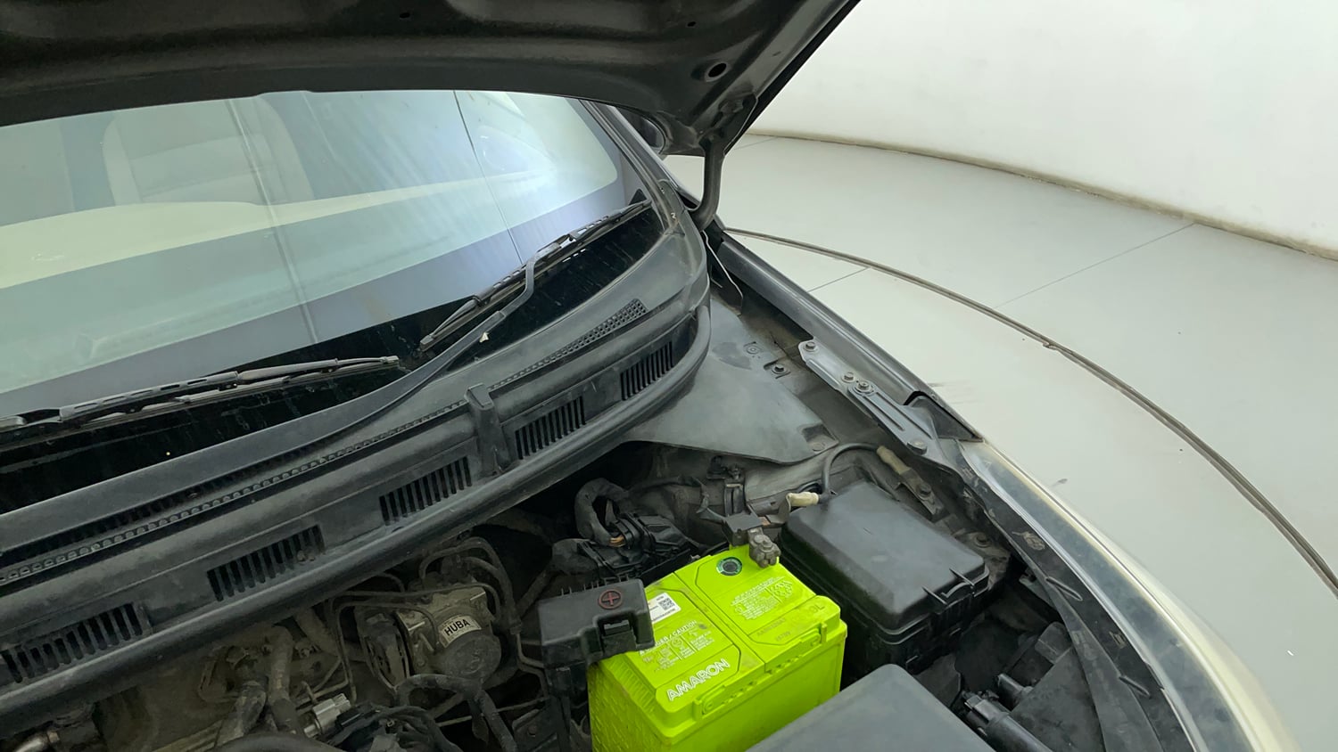 Used 2016 Hyundai Elite i20 Asta 1.2 Petrol Manual engine ENGINE LEFT SIDE HINGE & APRON VIEW