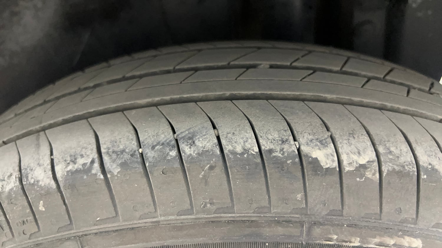 Used 2014 Maruti Suzuki Swift VXi Petrol Manual tyres LEFT REAR TYRE TREAD VIEW