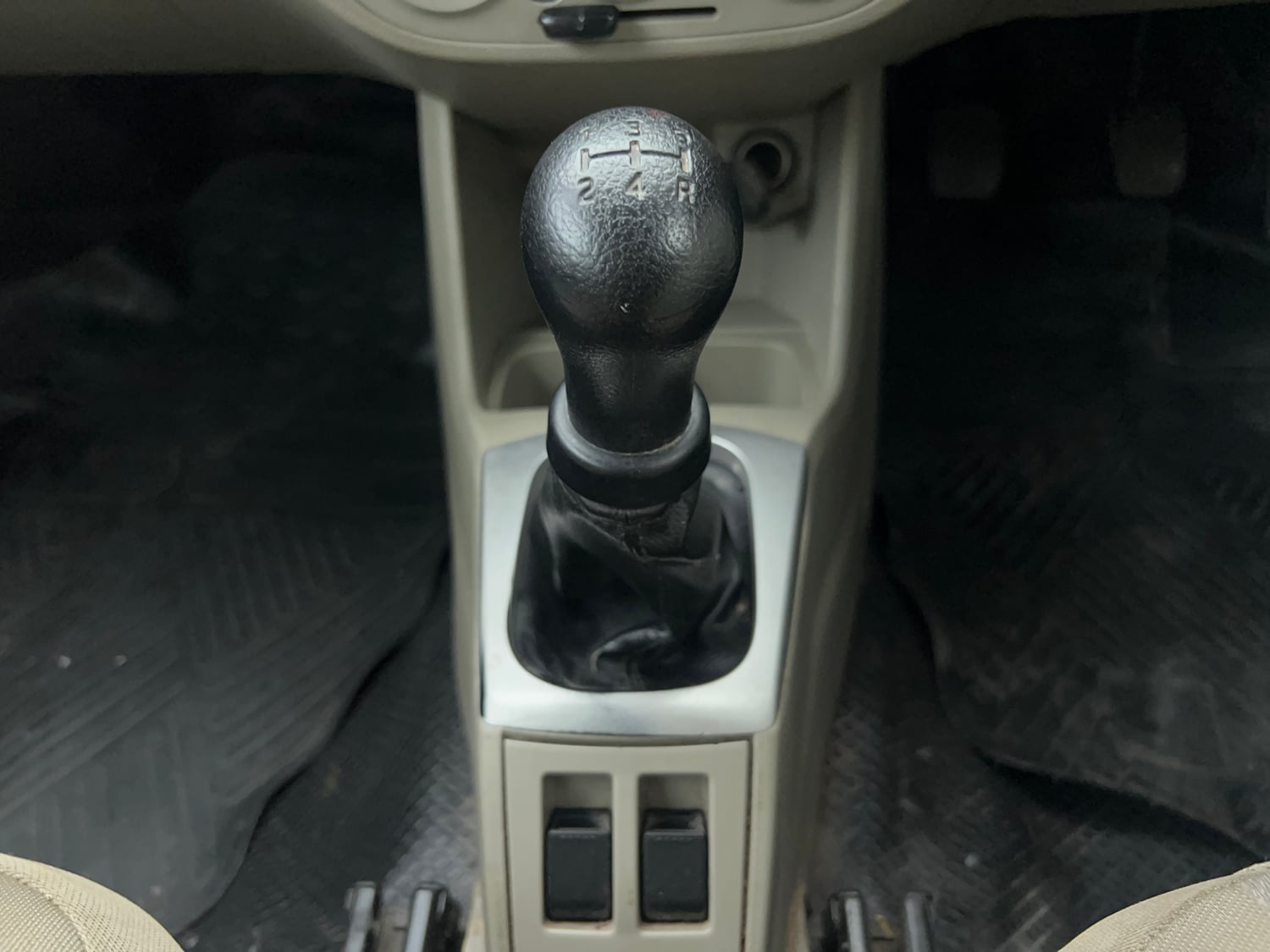 Used 2018 Maruti Suzuki Alto K10 VXi Petrol Manual interior GEAR  KNOB VIEW