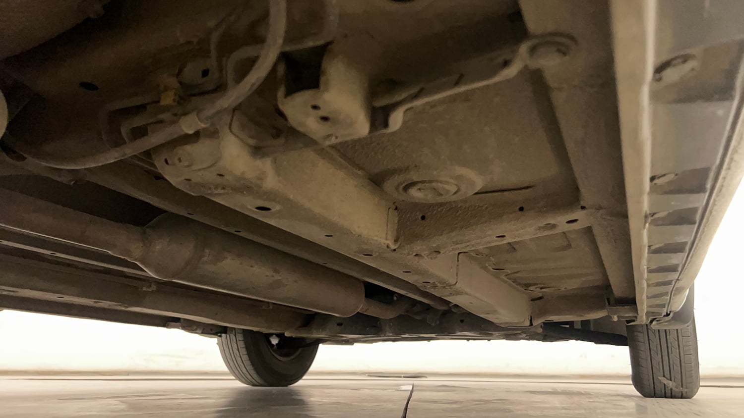 Used 2013 Maruti Suzuki Swift VXi Petrol Manual extra REAR RIGHT UNDERBODY VIEW