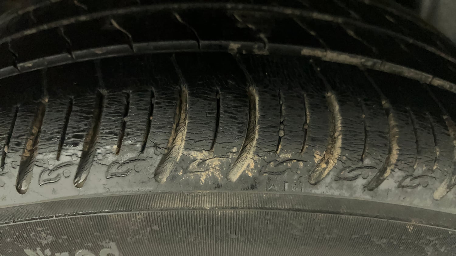Used 2020 Tata Altroz XZ Petrol Petrol Manual tyres LEFT REAR TYRE TREAD VIEW