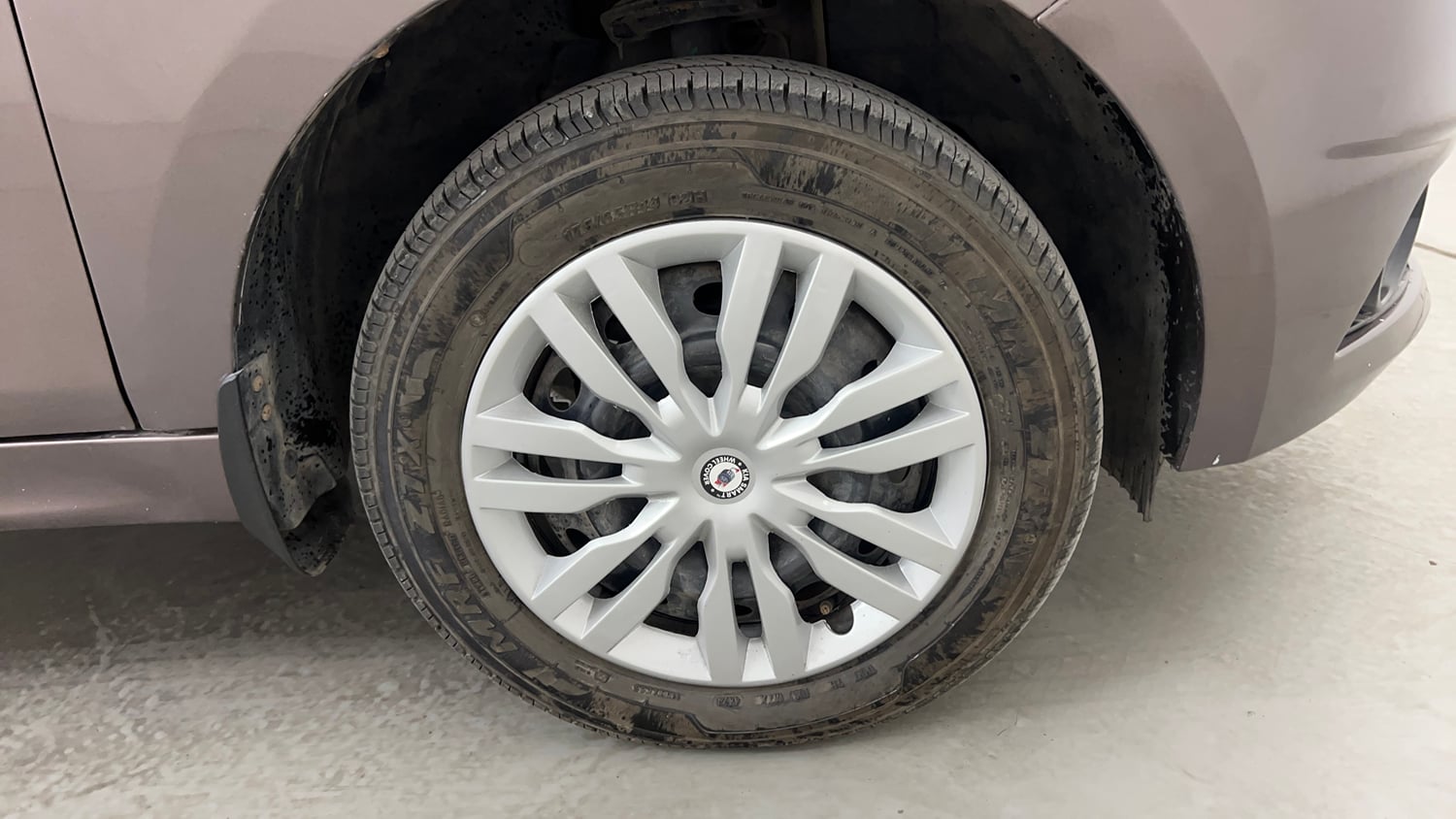 Used 2017 Tata Tiago Revotron XT Petrol Manual tyres RIGHT FRONT TYRE RIM VIEW