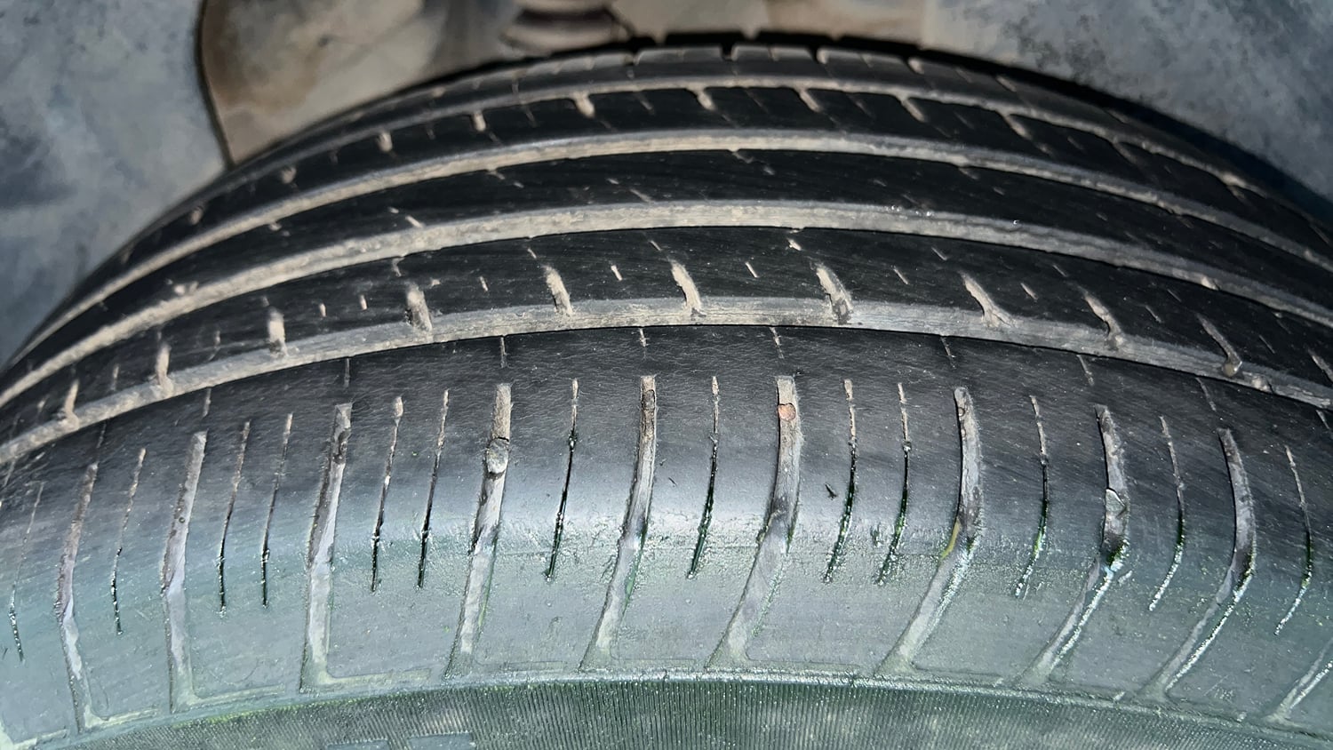 Used 2021 Tata Harrier XT Plus Dark Edition Diesel Manual tyres LEFT REAR TYRE TREAD VIEW