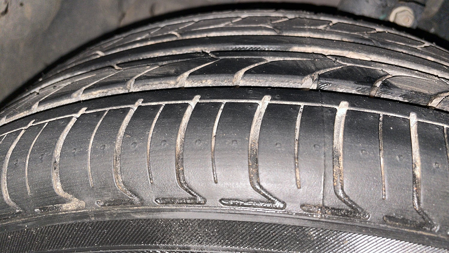 Used 2021 Ford Freestyle Titanium 1.2 Ti-VCT Petrol Manual tyres LEFT FRONT TYRE TREAD VIEW