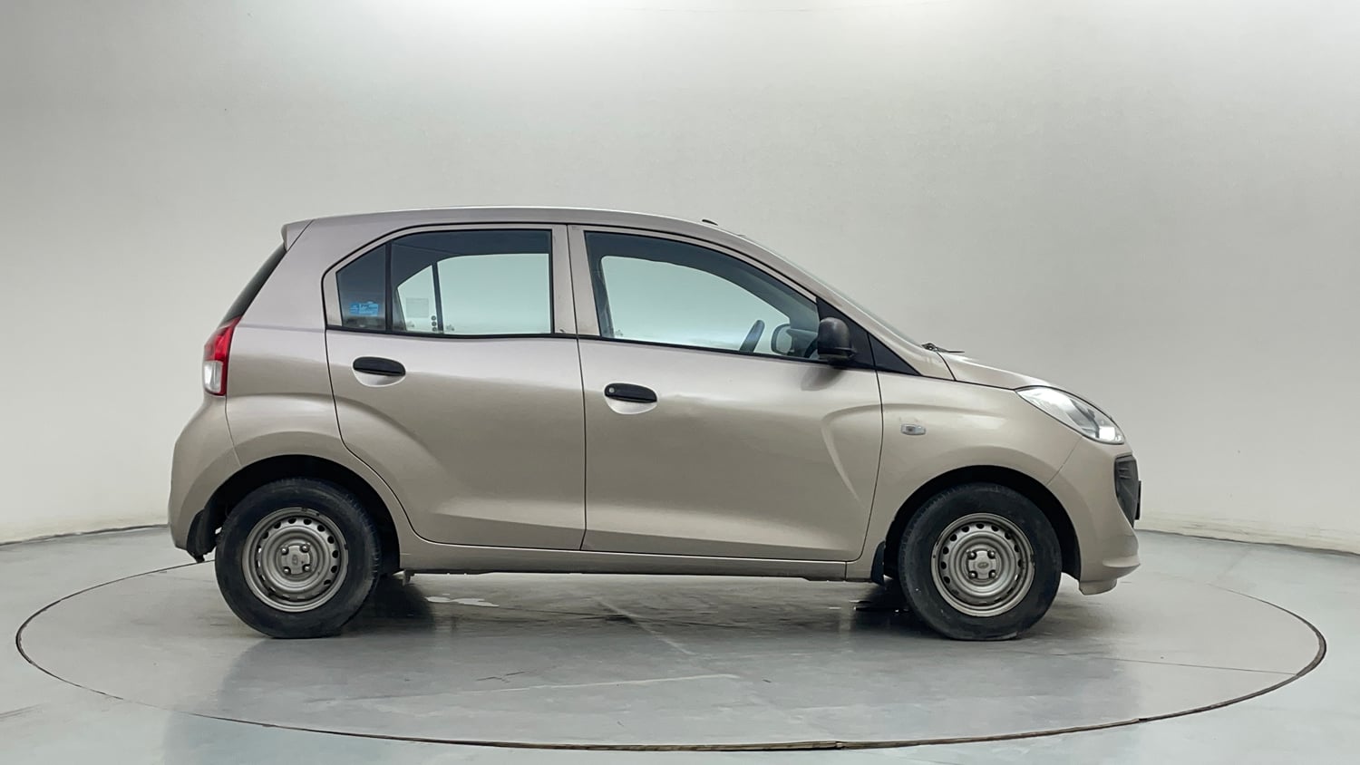 Used 2019 Hyundai Santro Era Executive Petrol Manual exterior RIGHT SIDE VIEW