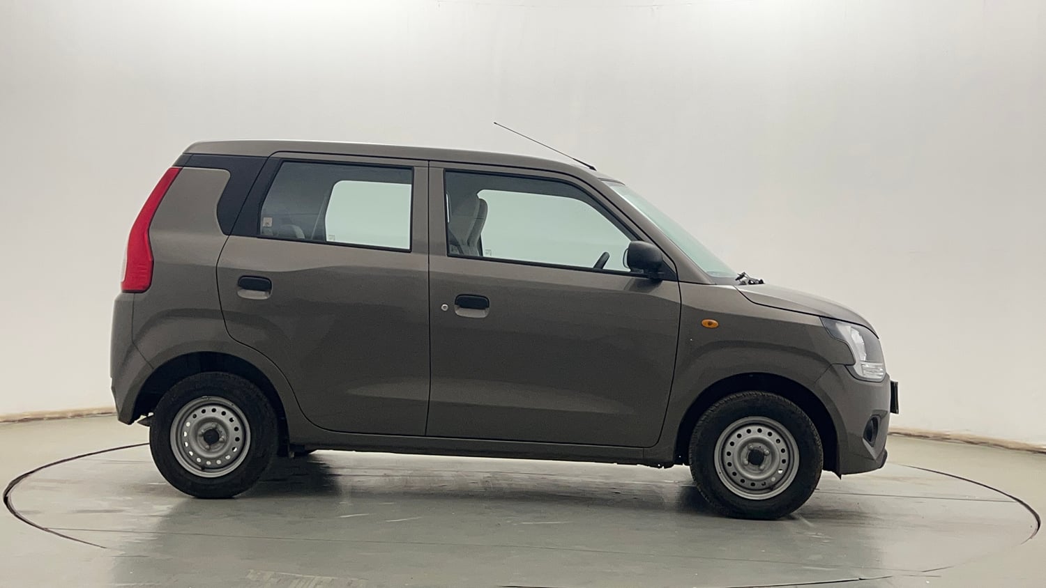 Used 2025 Maruti Suzuki Wagon R LXI 1.0 Petrol Manual exterior RIGHT SIDE VIEW