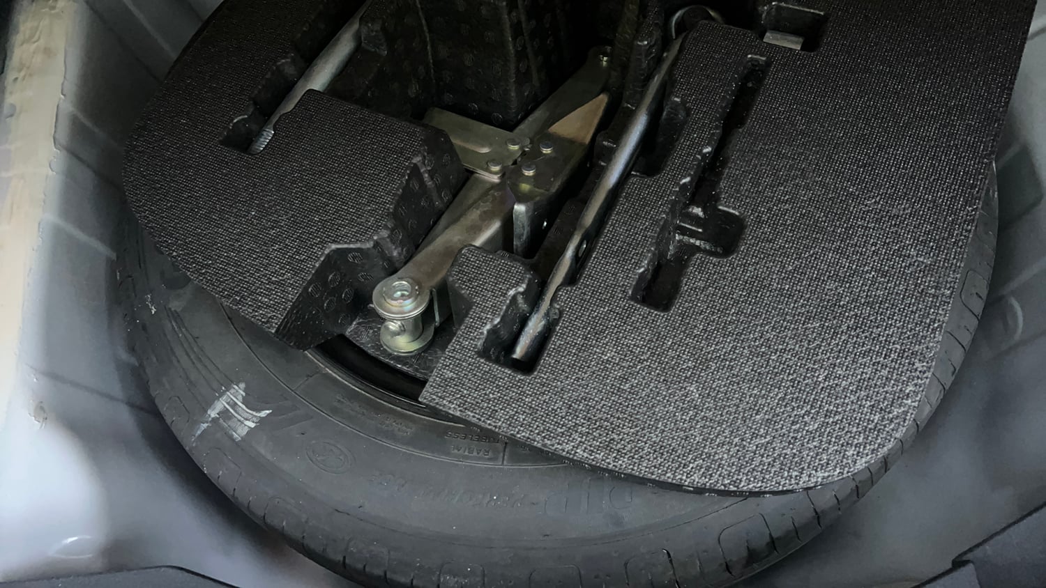 Used 2023 Honda Elevate VX MT Petrol Manual tyres SPARE TYRE VIEW