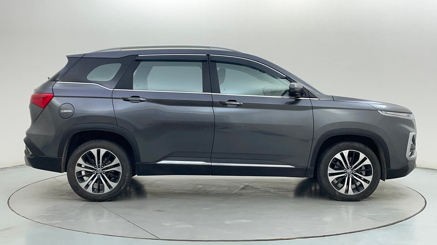 Used 2024 MG Motors Hector Sharp 2.0 Diesel Turbo MT Diesel Manual exterior RIGHT SIDE VIEW