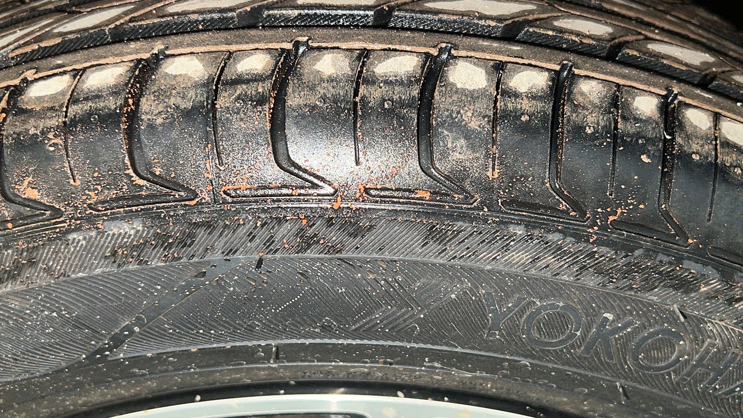 Used 2018 Maruti Suzuki Dzire ZXi Plus AMT Petrol Automatic tyres RIGHT FRONT TYRE TREAD VIEW